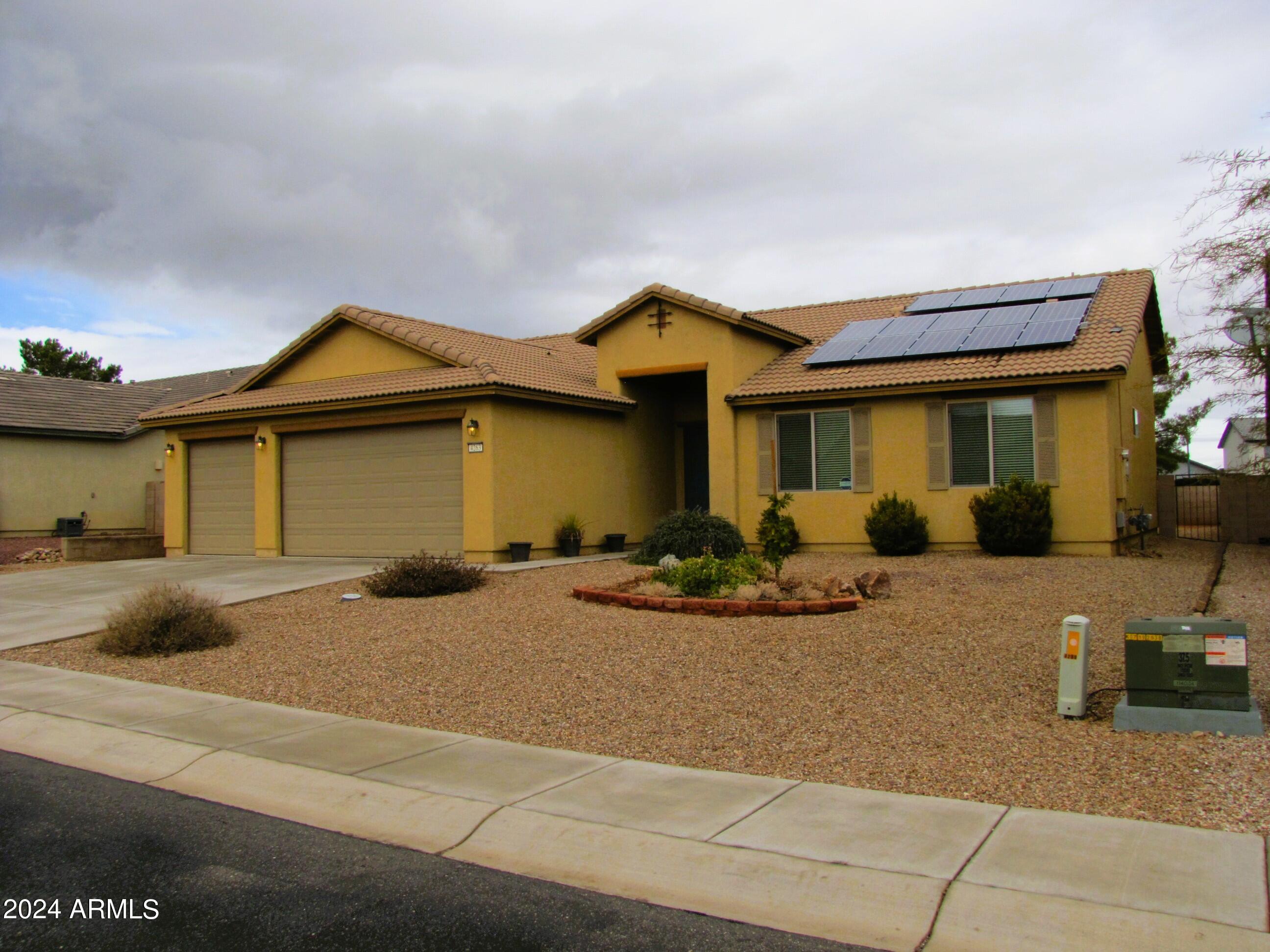ESTATES AT HOLIDAY - Residential Lease