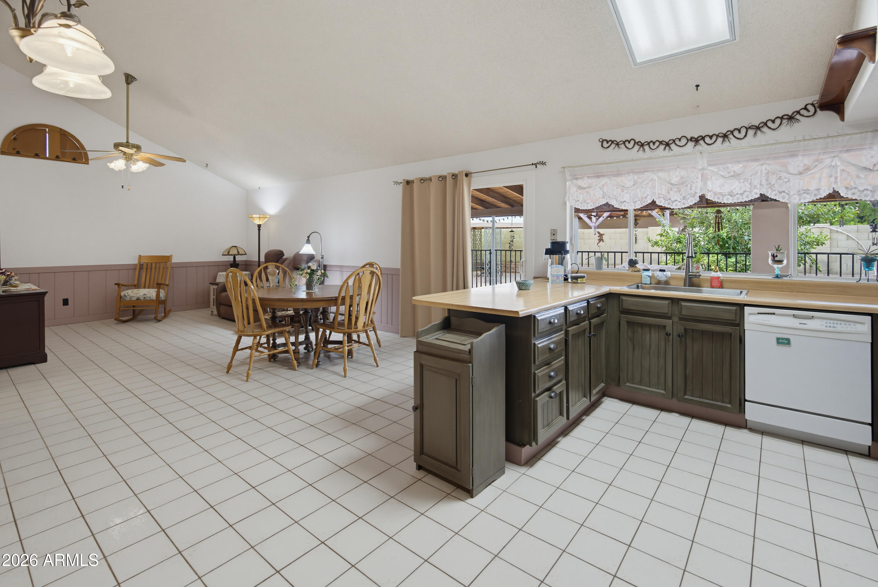 TAMARRON 2 - Residential