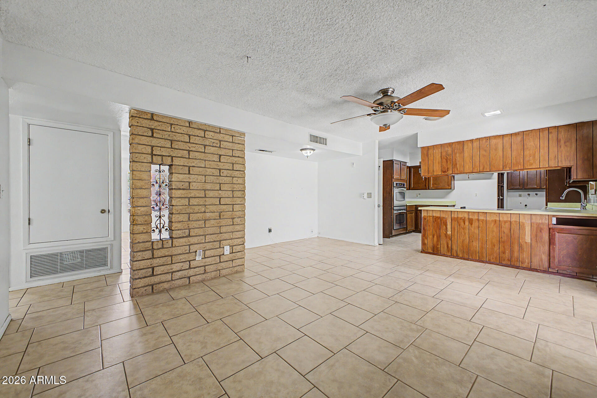 APACHE COUNTRY CLUB ESTATES 5 - Residential