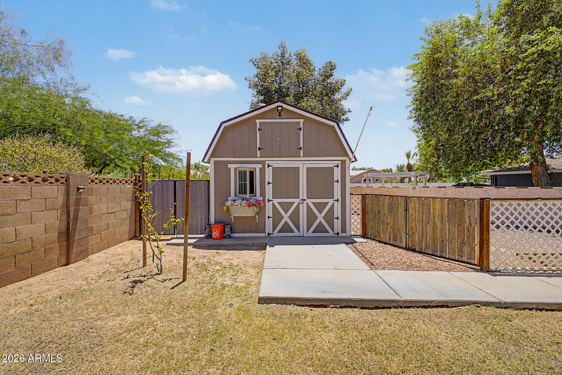 APACHE COUNTRY CLUB ESTATES 5 - Residential