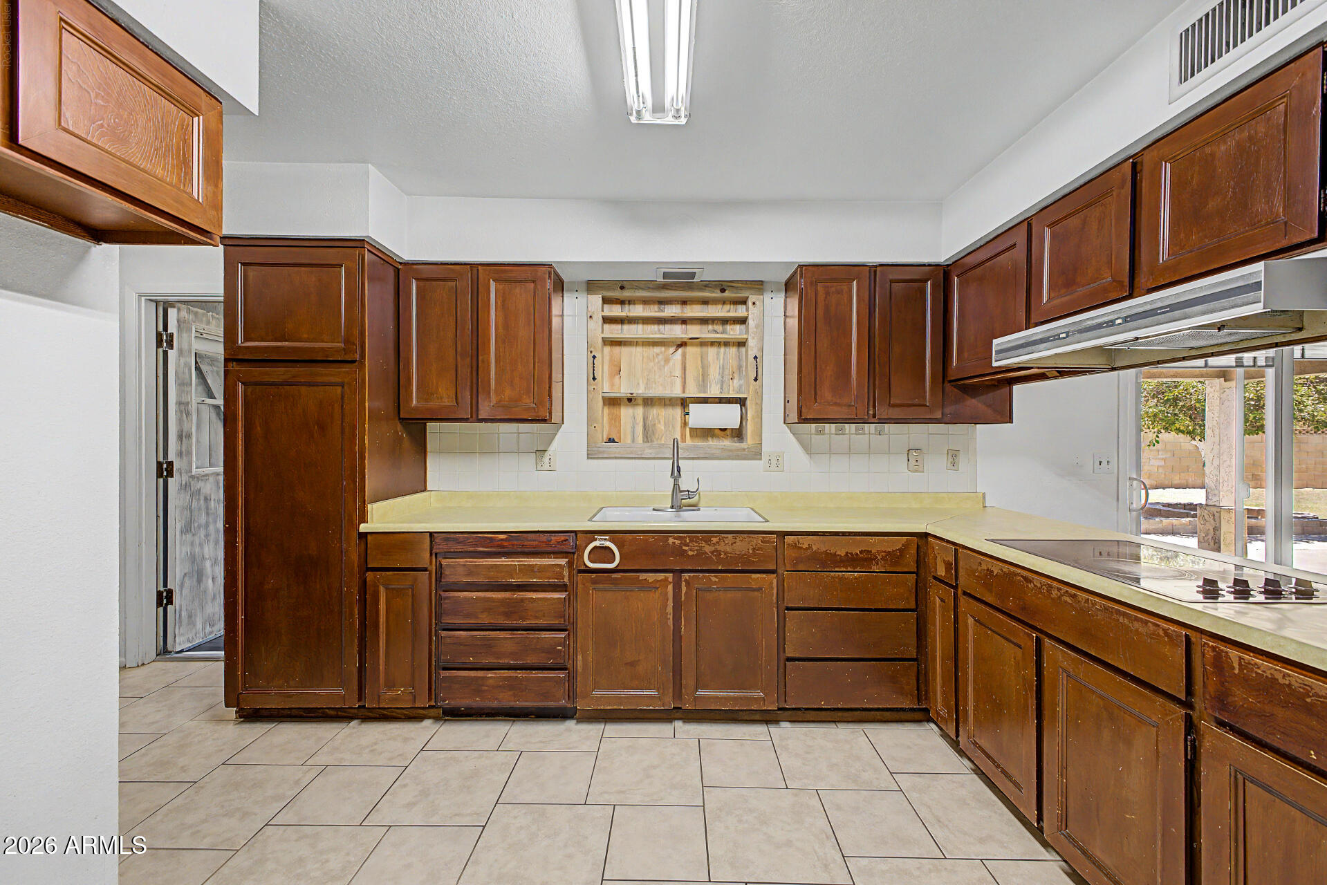 APACHE COUNTRY CLUB ESTATES 5 - Residential