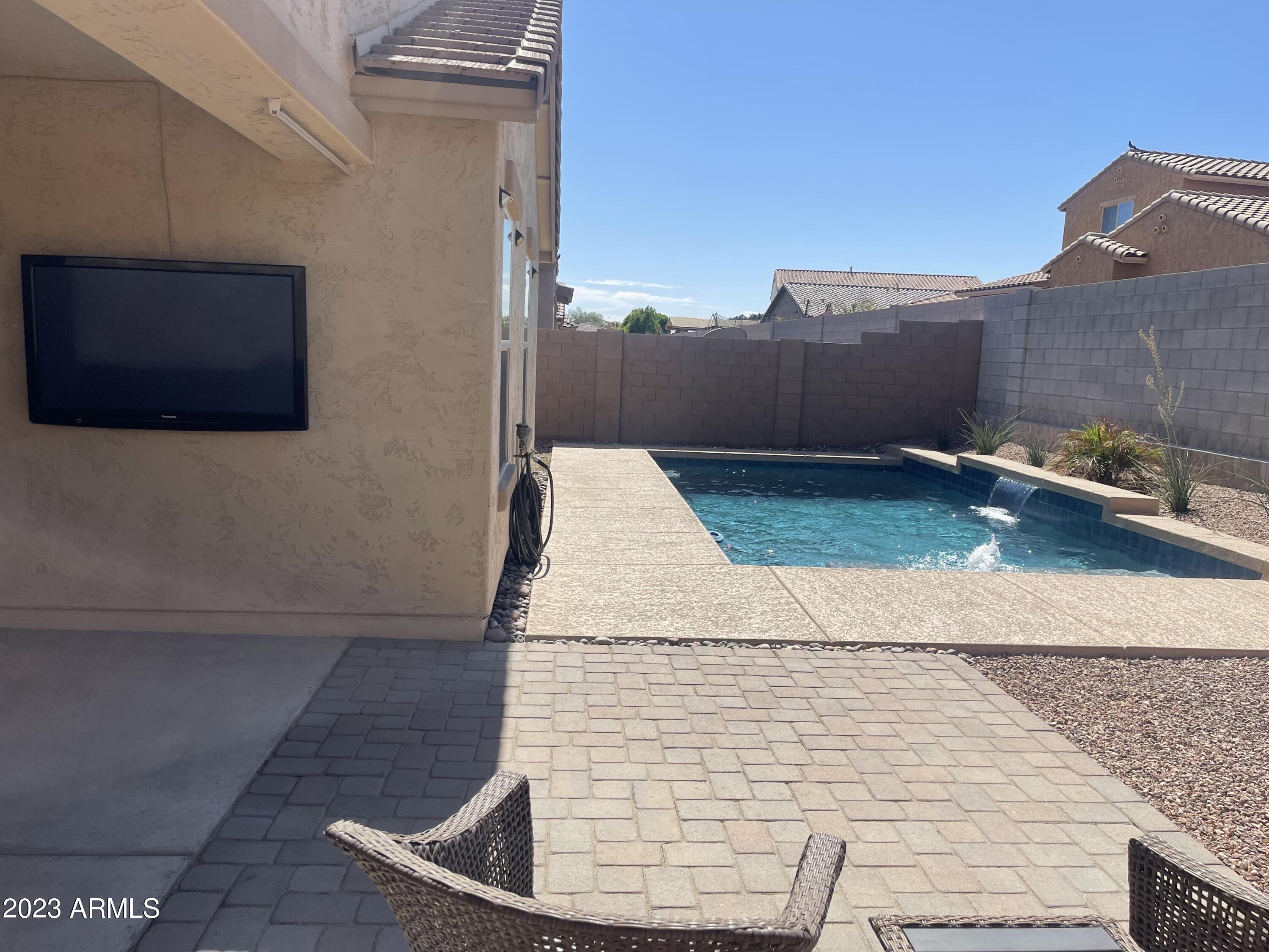LAS BRISAS PHASE 2C.4 - Residential Lease