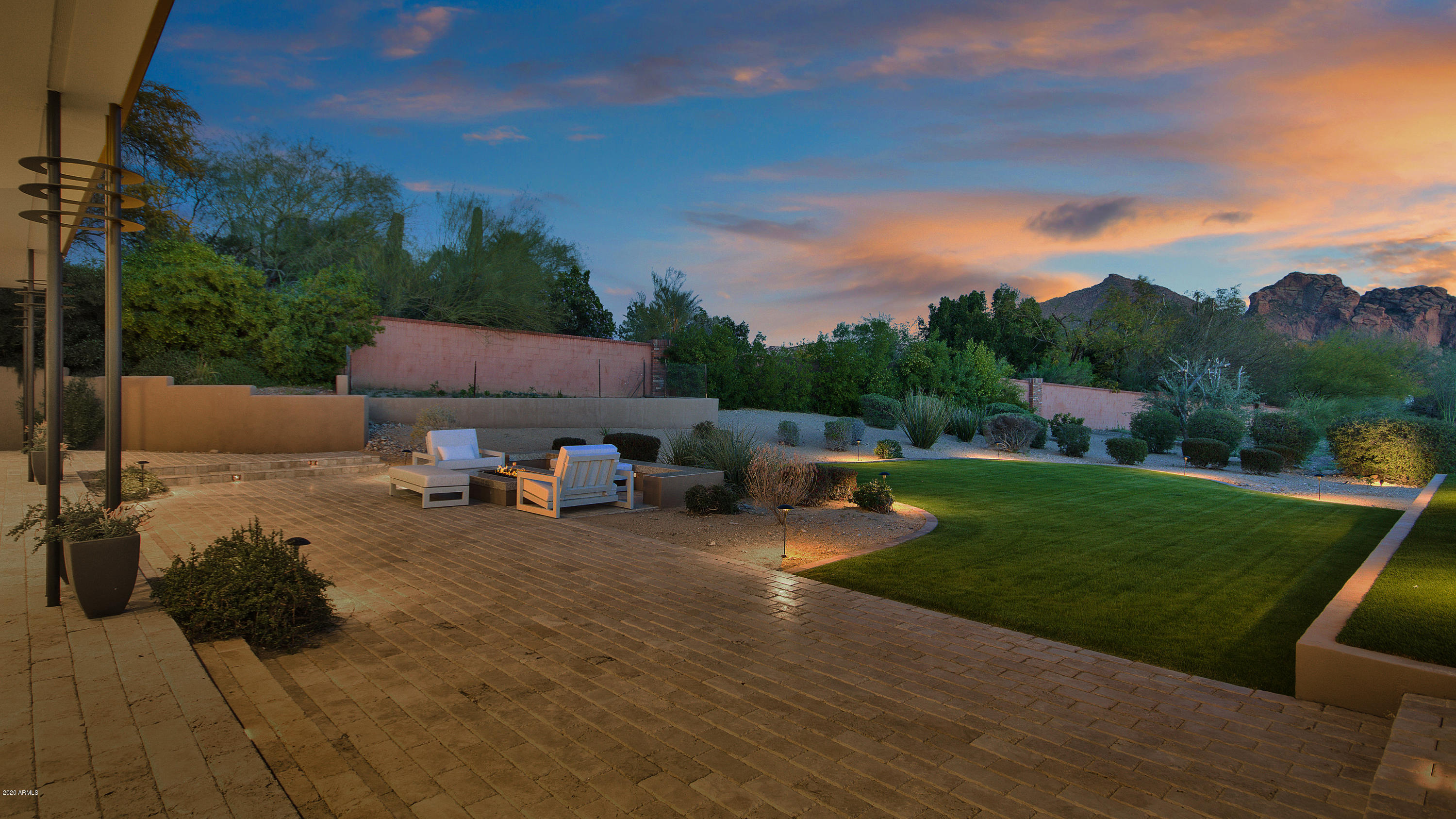 ENCLAVE IN PARADISE VALLEY - Residential