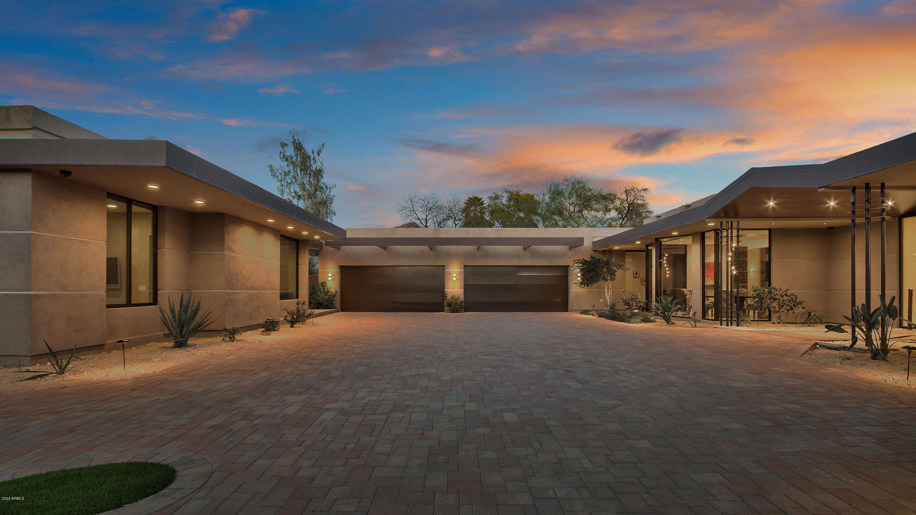 ENCLAVE IN PARADISE VALLEY - Residential