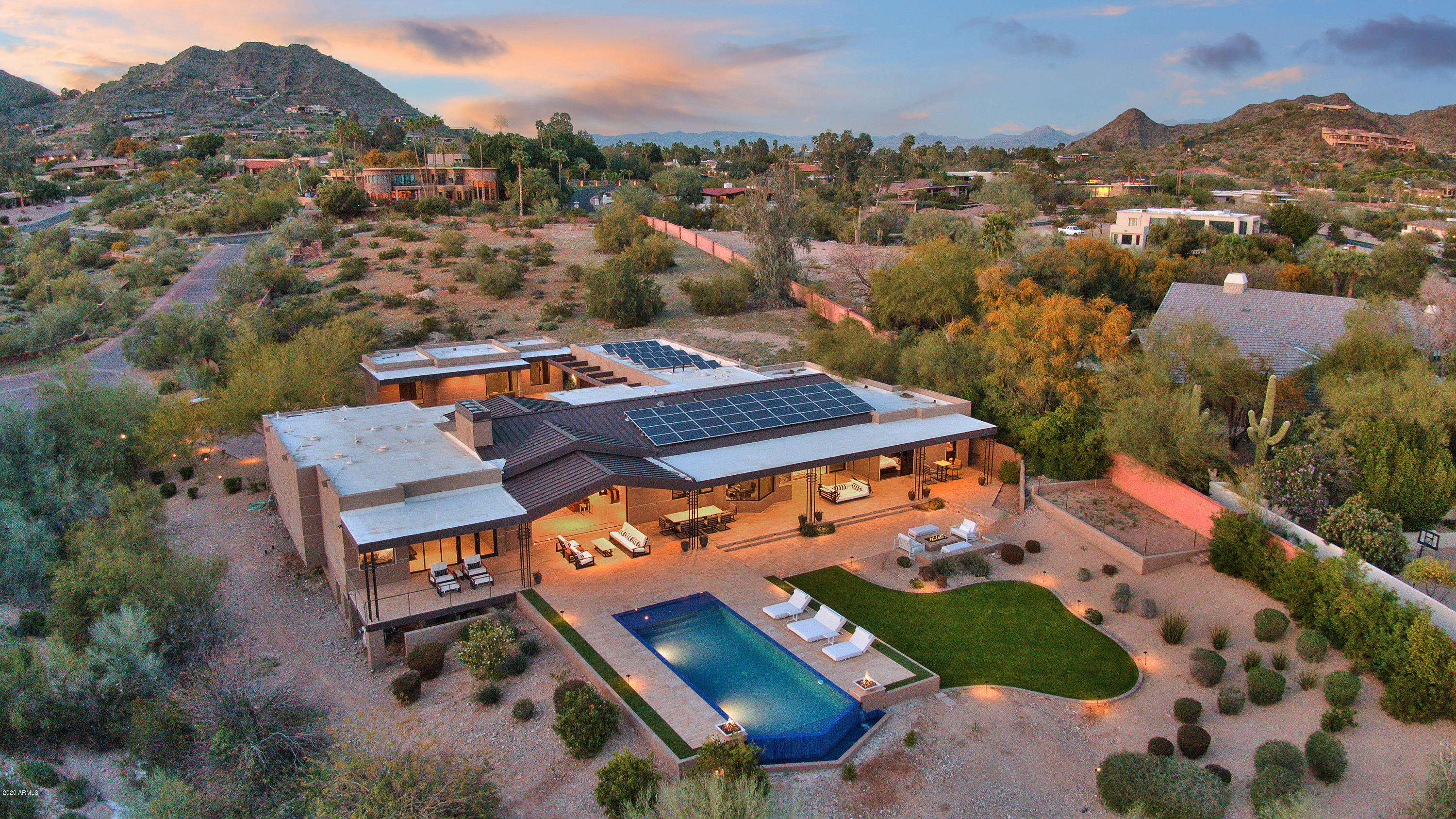 ENCLAVE IN PARADISE VALLEY - Residential