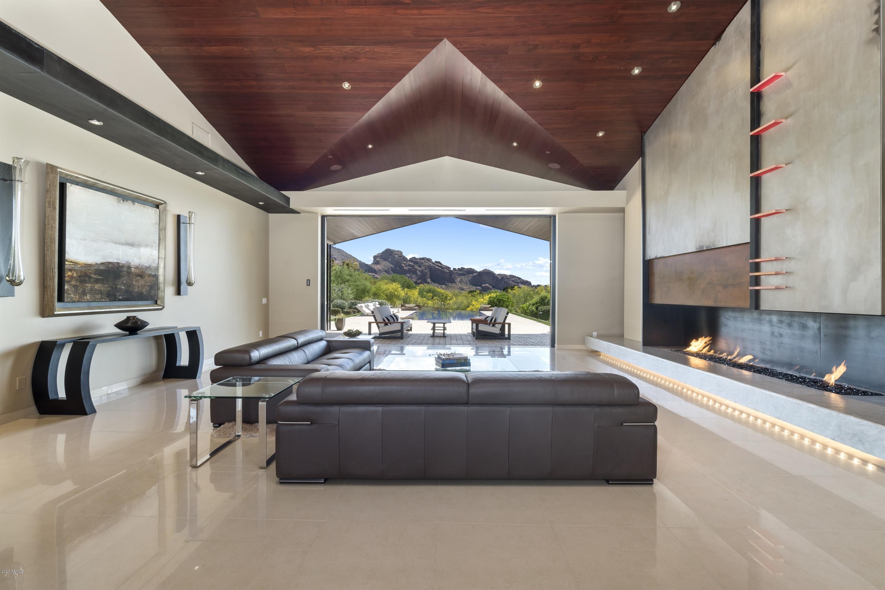 ENCLAVE IN PARADISE VALLEY - Residential