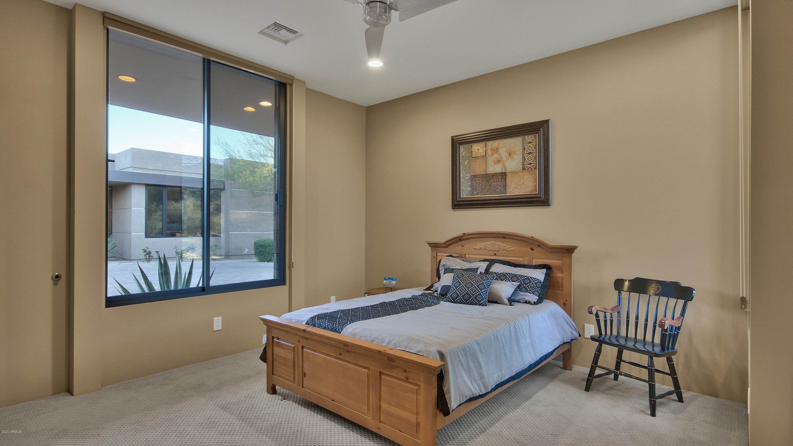 ENCLAVE IN PARADISE VALLEY - Residential