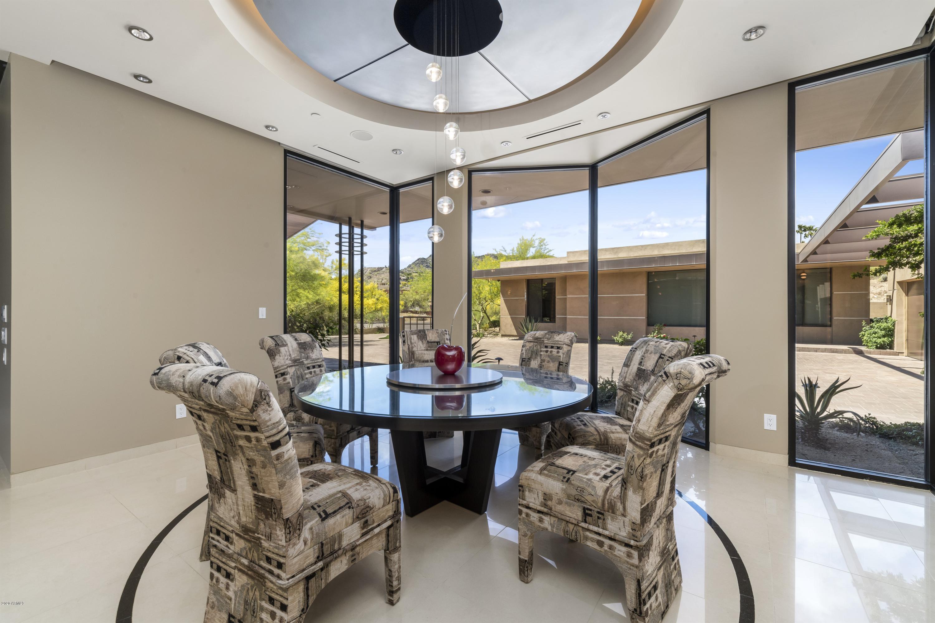 ENCLAVE IN PARADISE VALLEY - Residential