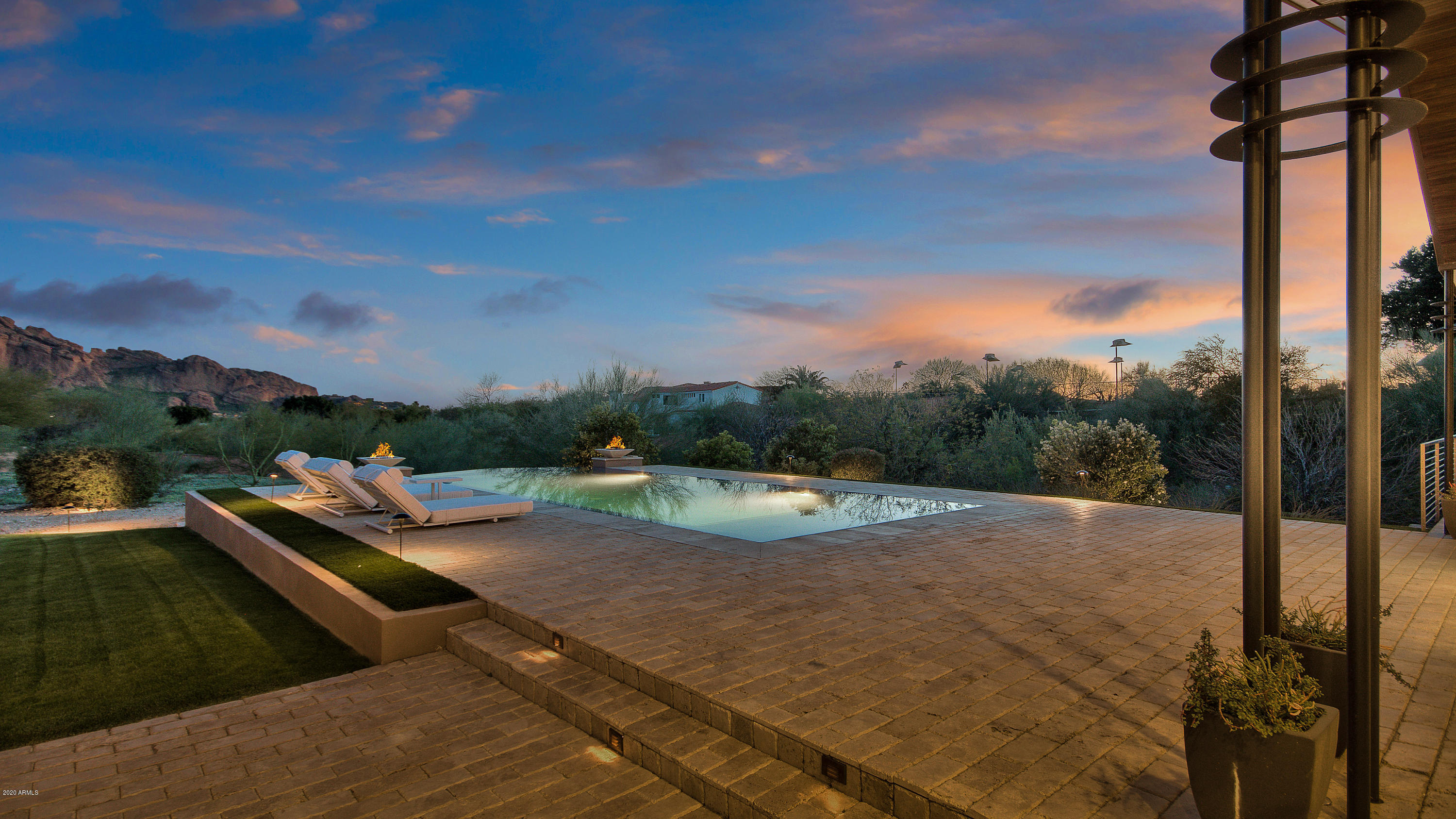 ENCLAVE IN PARADISE VALLEY - Residential