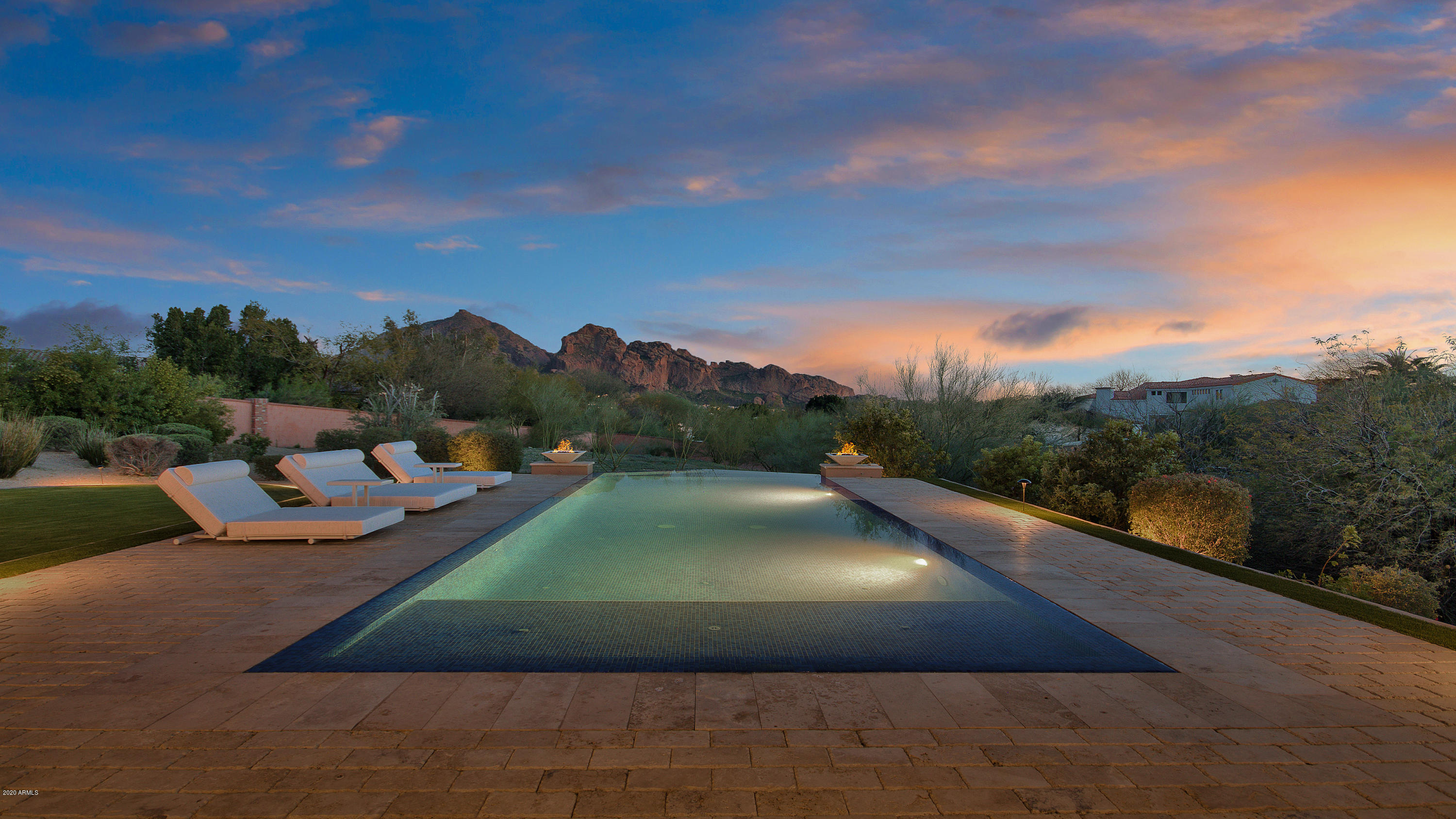 ENCLAVE IN PARADISE VALLEY - Residential