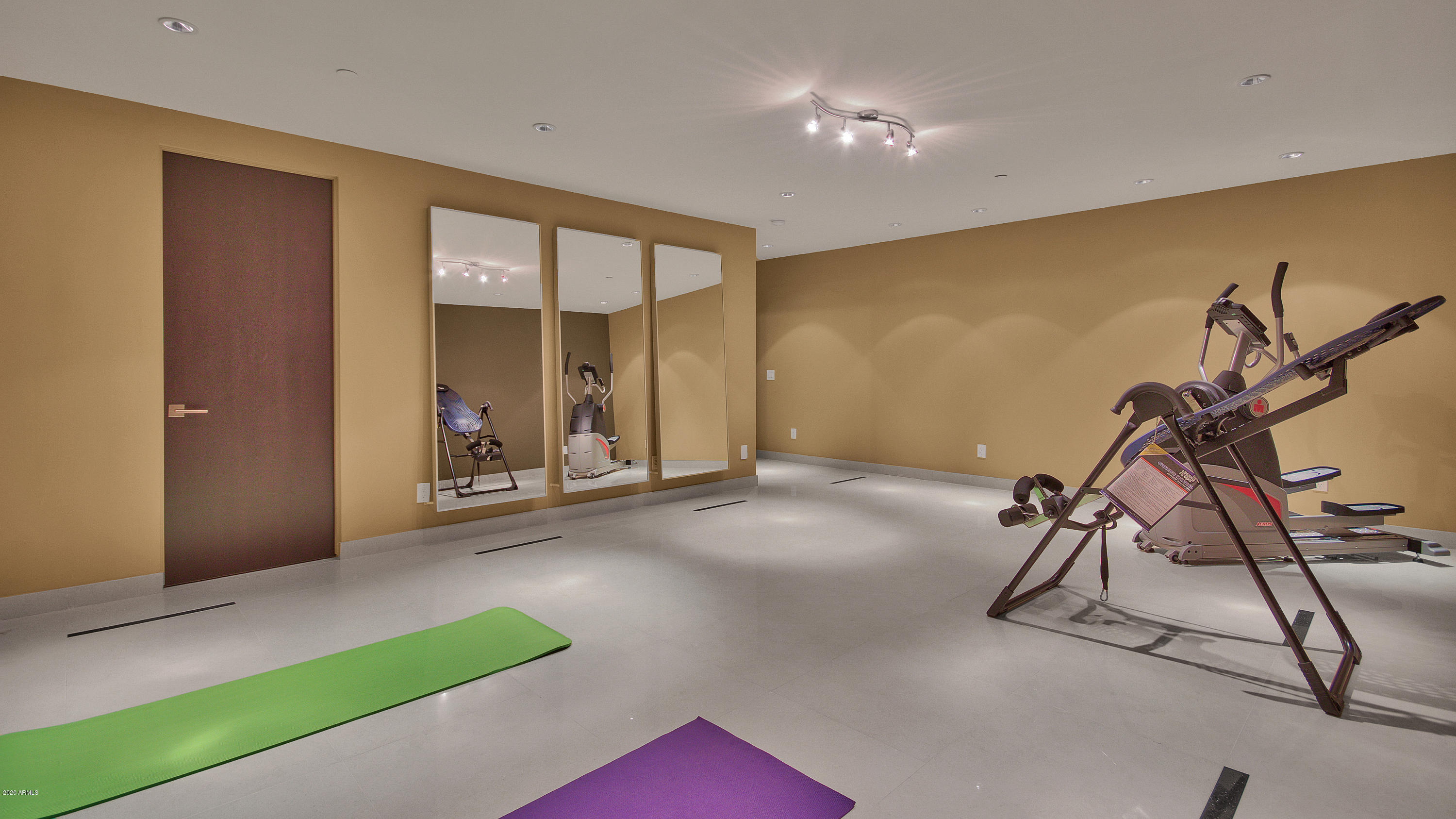 ENCLAVE IN PARADISE VALLEY - Residential