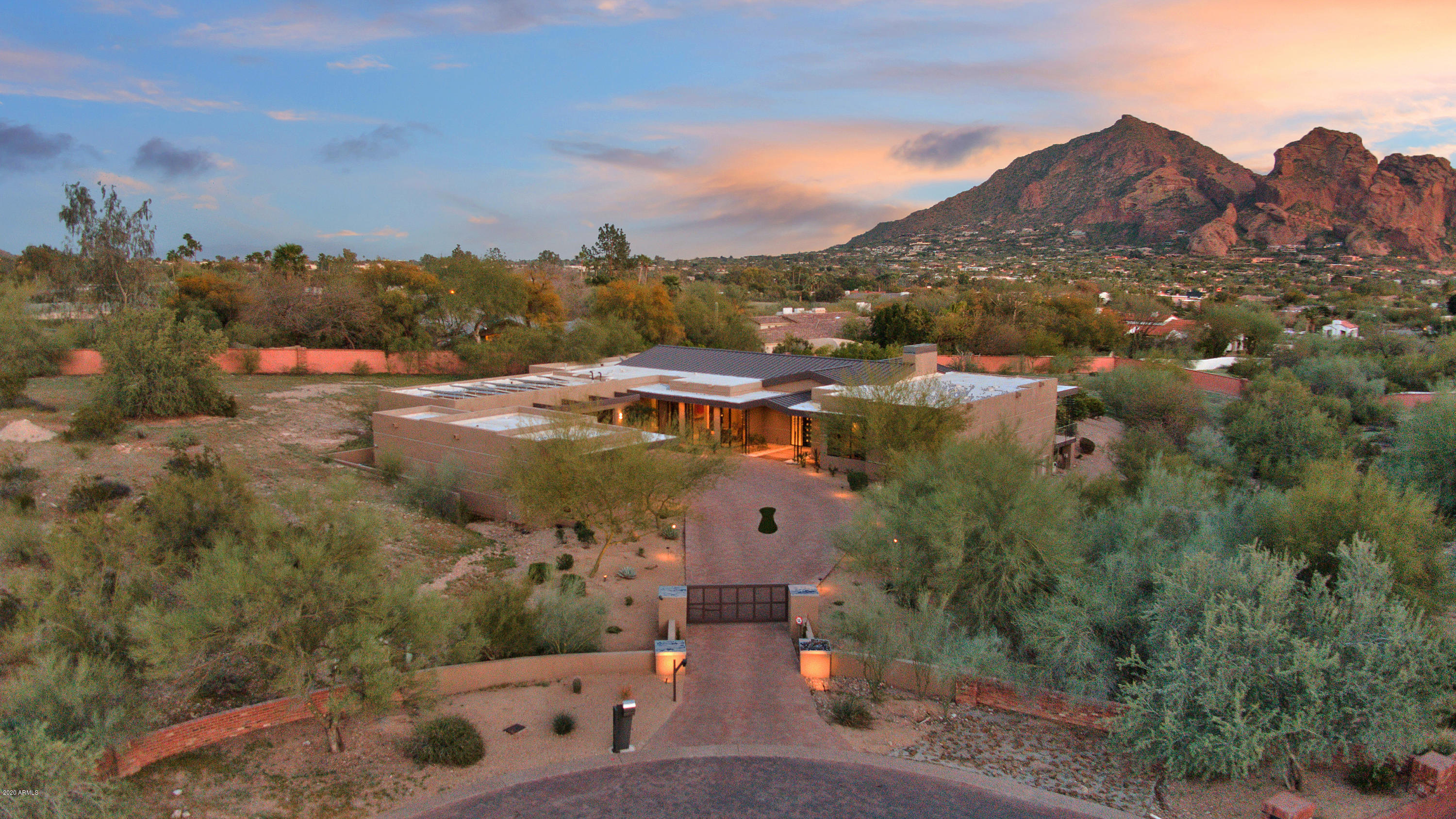 ENCLAVE IN PARADISE VALLEY - Residential
