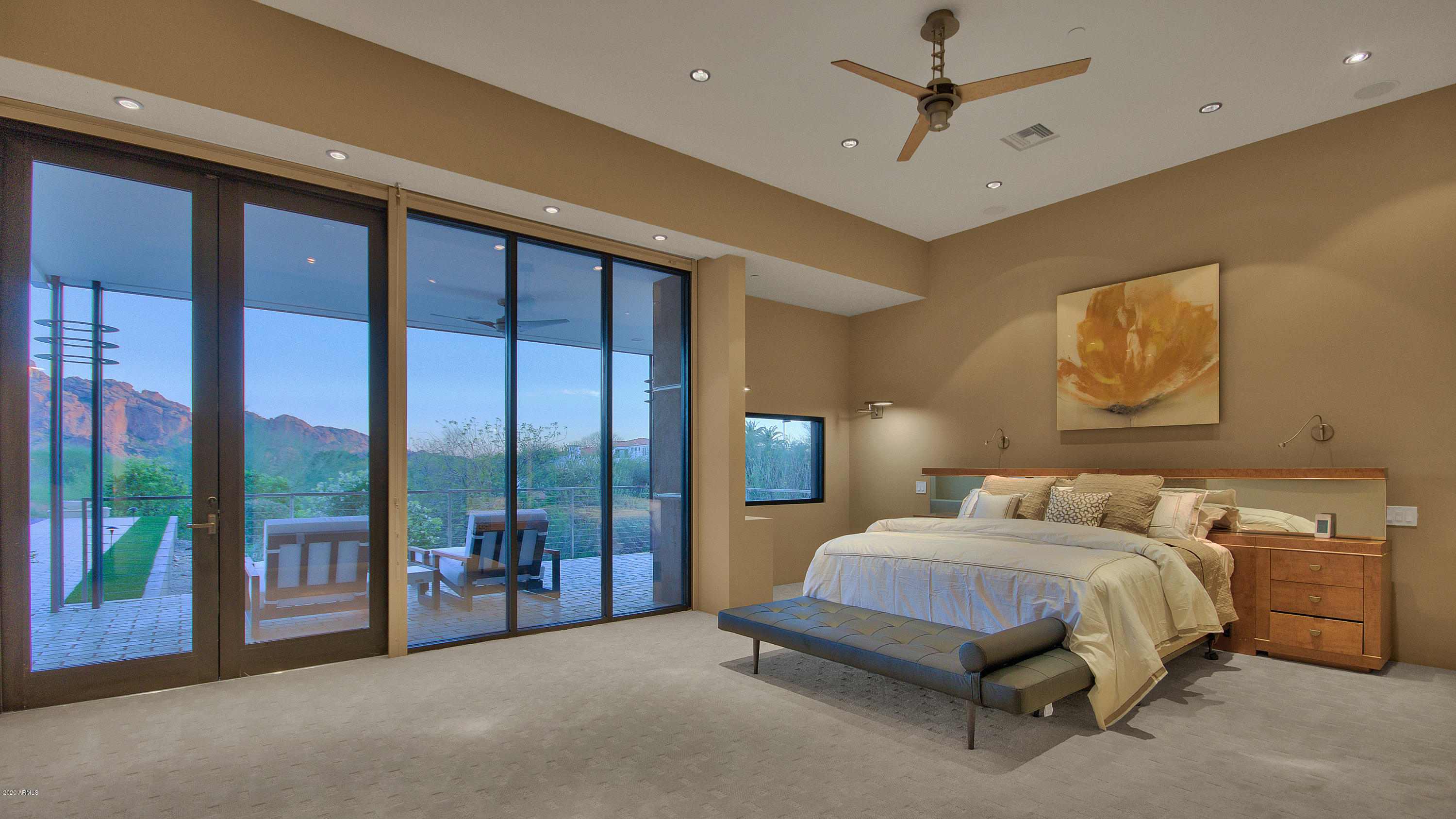 ENCLAVE IN PARADISE VALLEY - Residential
