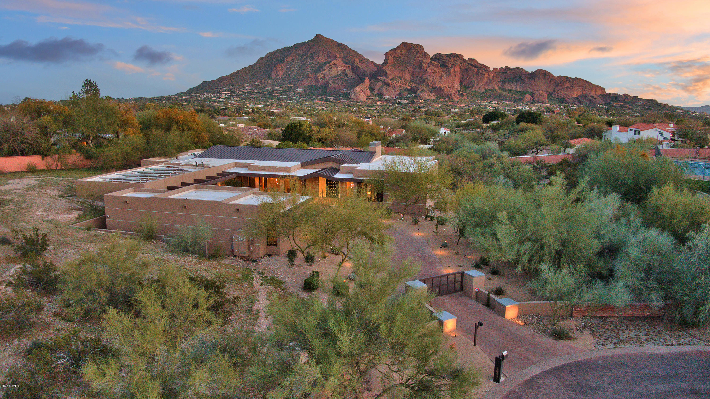 ENCLAVE IN PARADISE VALLEY - Residential