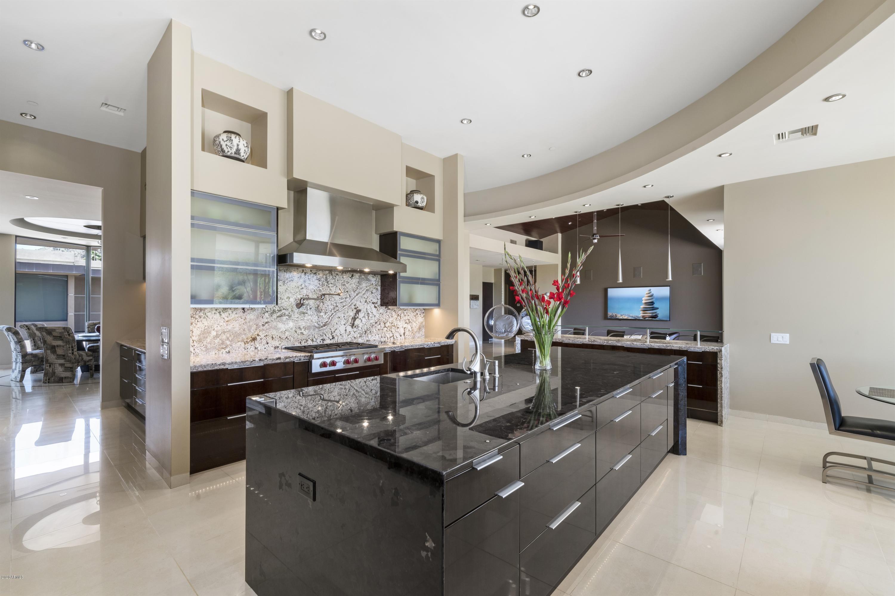 ENCLAVE IN PARADISE VALLEY - Residential