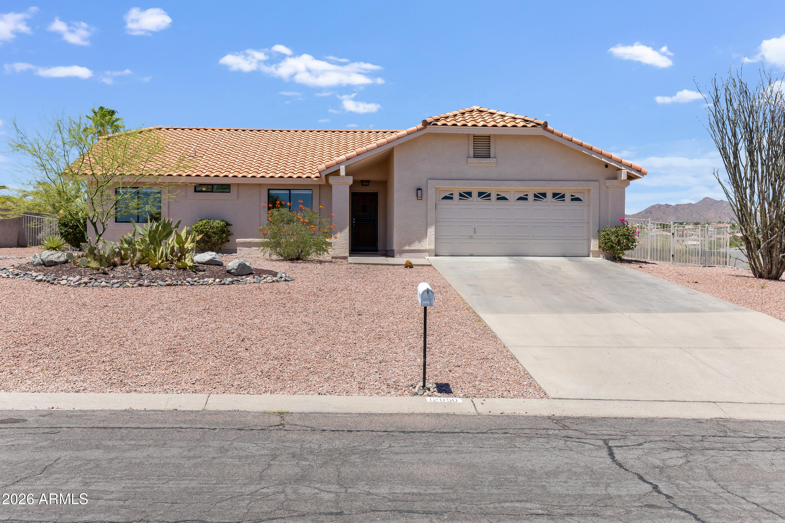 FOUNTAIN HILLS AZ FP PLAT 204 - Residential