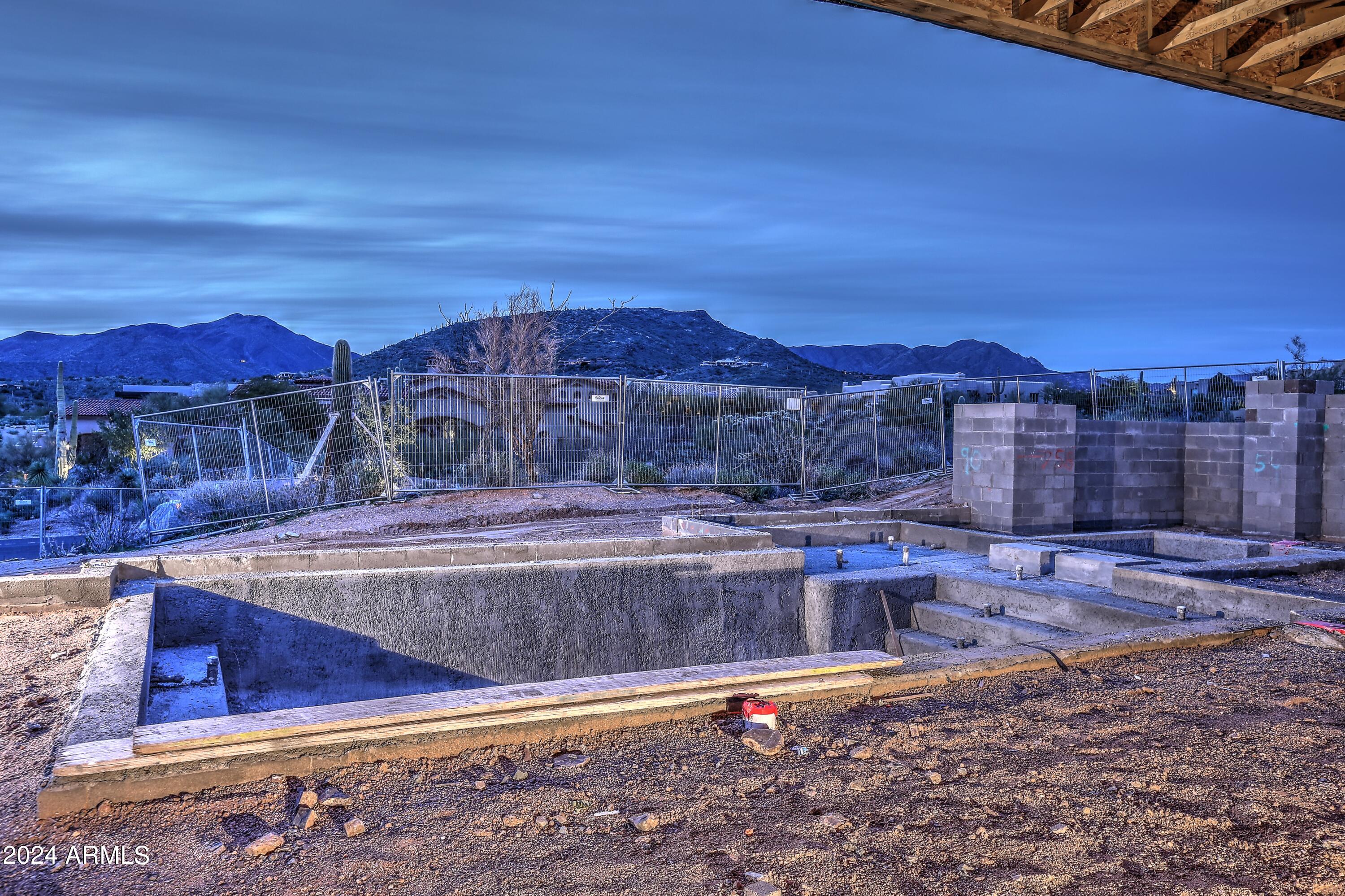 DESERT MOUNTAIN - Residential
