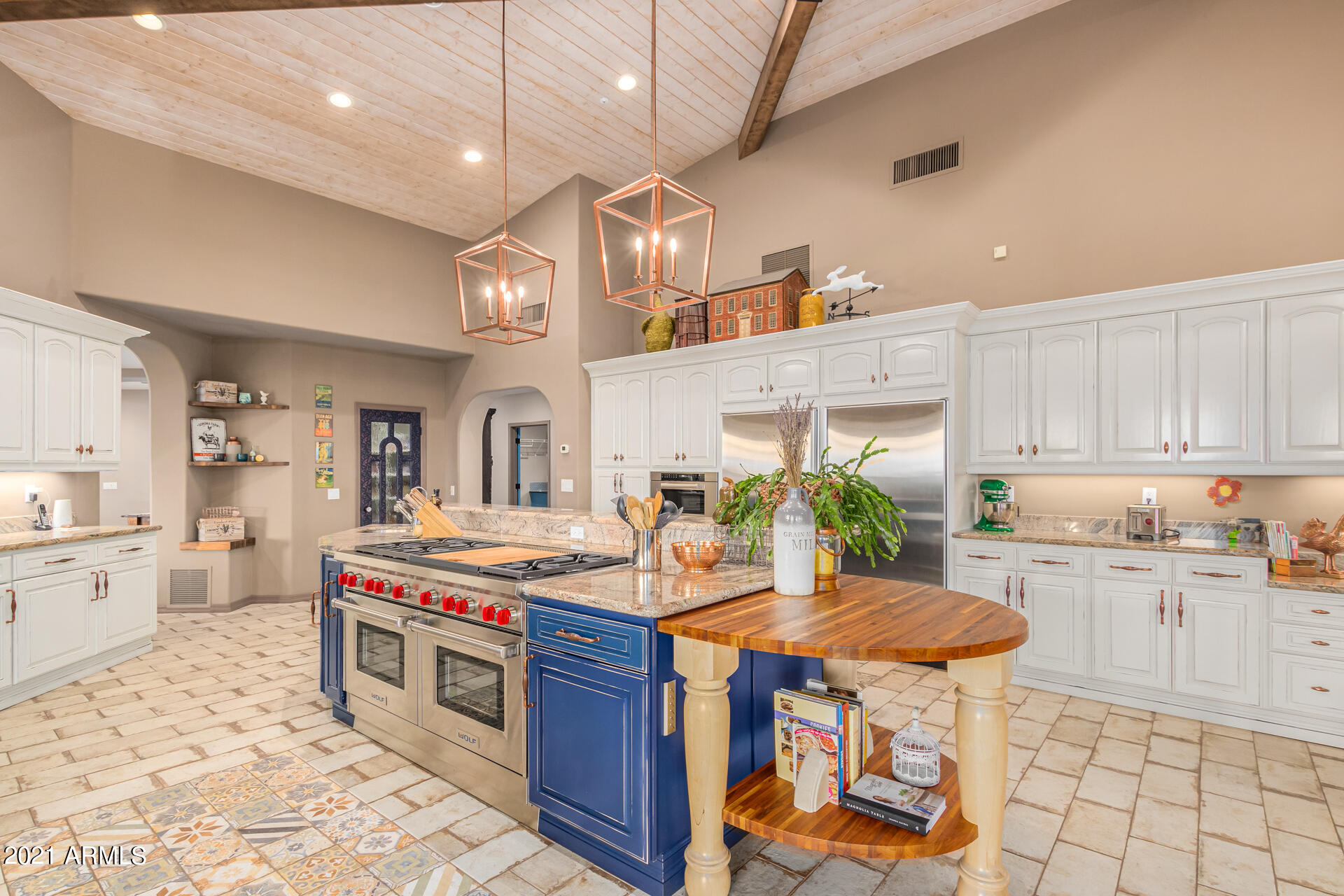 QUAIL RIDGE GATED 5+ACRES - Residential
