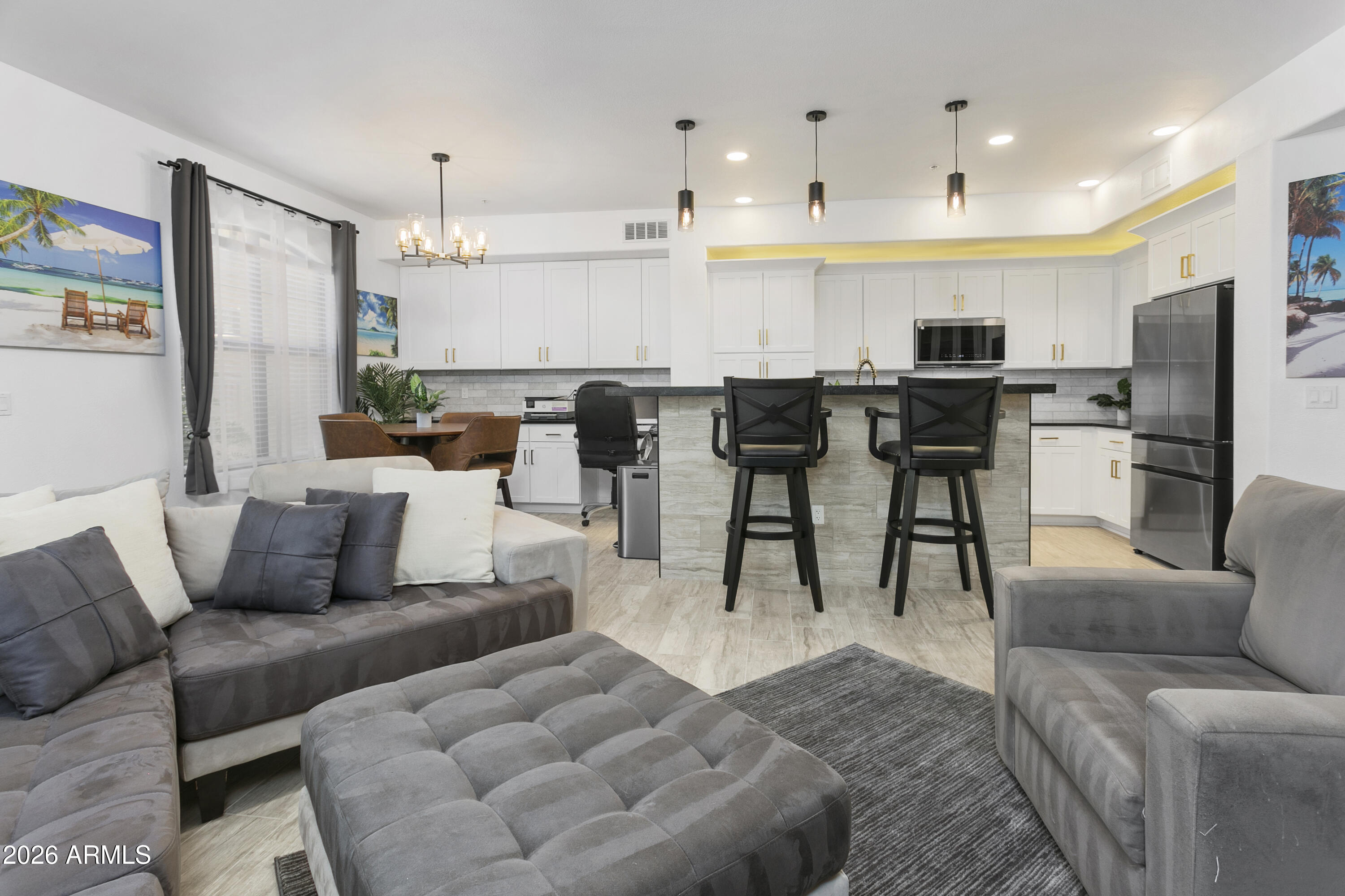 CORRIENTE CONDOMINIUMS - Residential