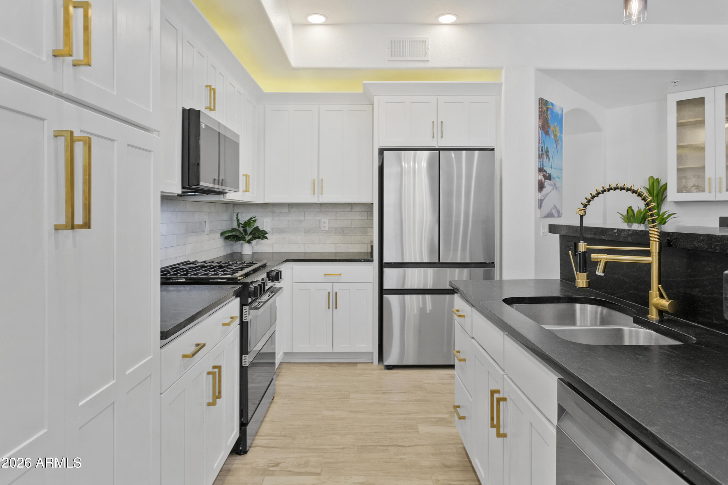 CORRIENTE CONDOMINIUMS - Residential