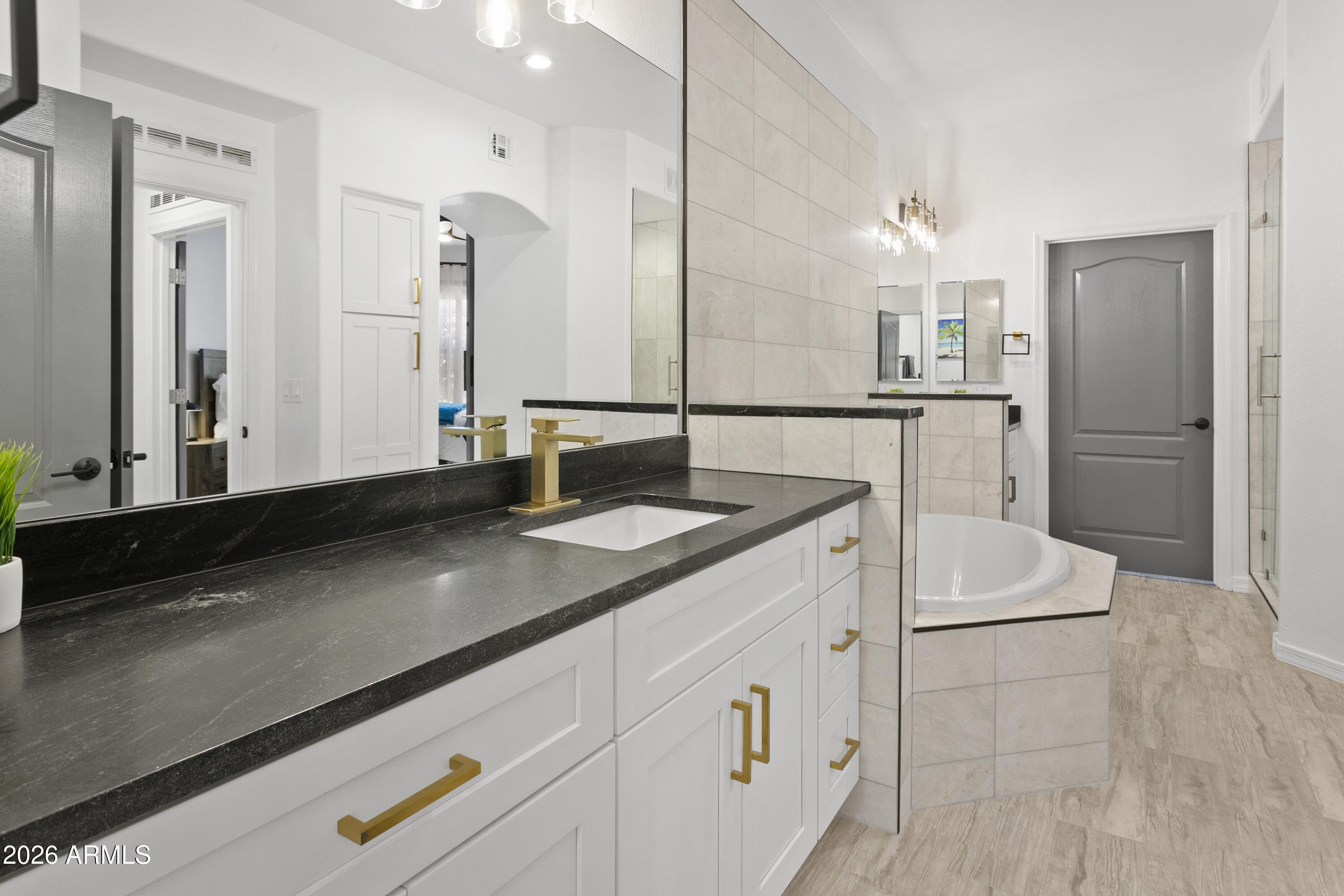 CORRIENTE CONDOMINIUMS - Residential