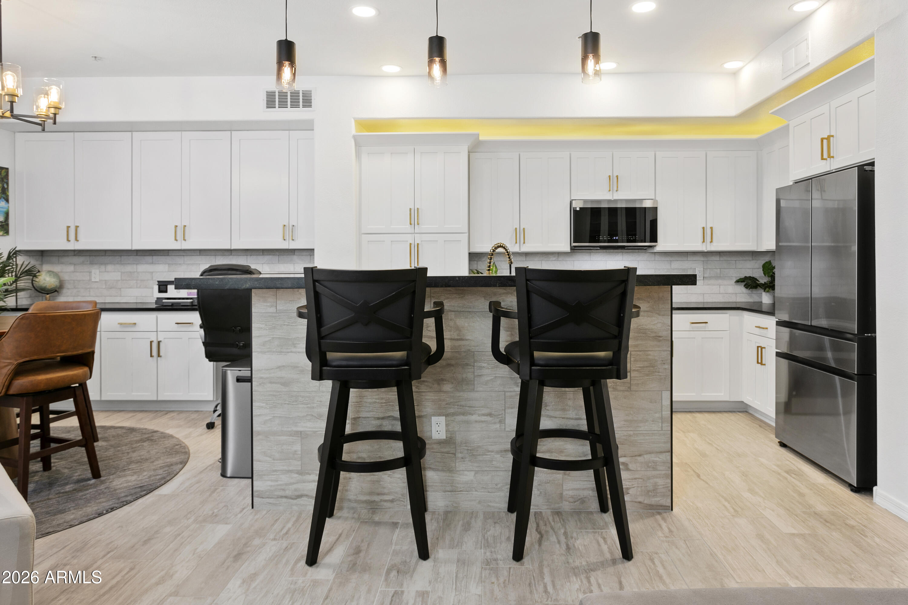 CORRIENTE CONDOMINIUMS - Residential