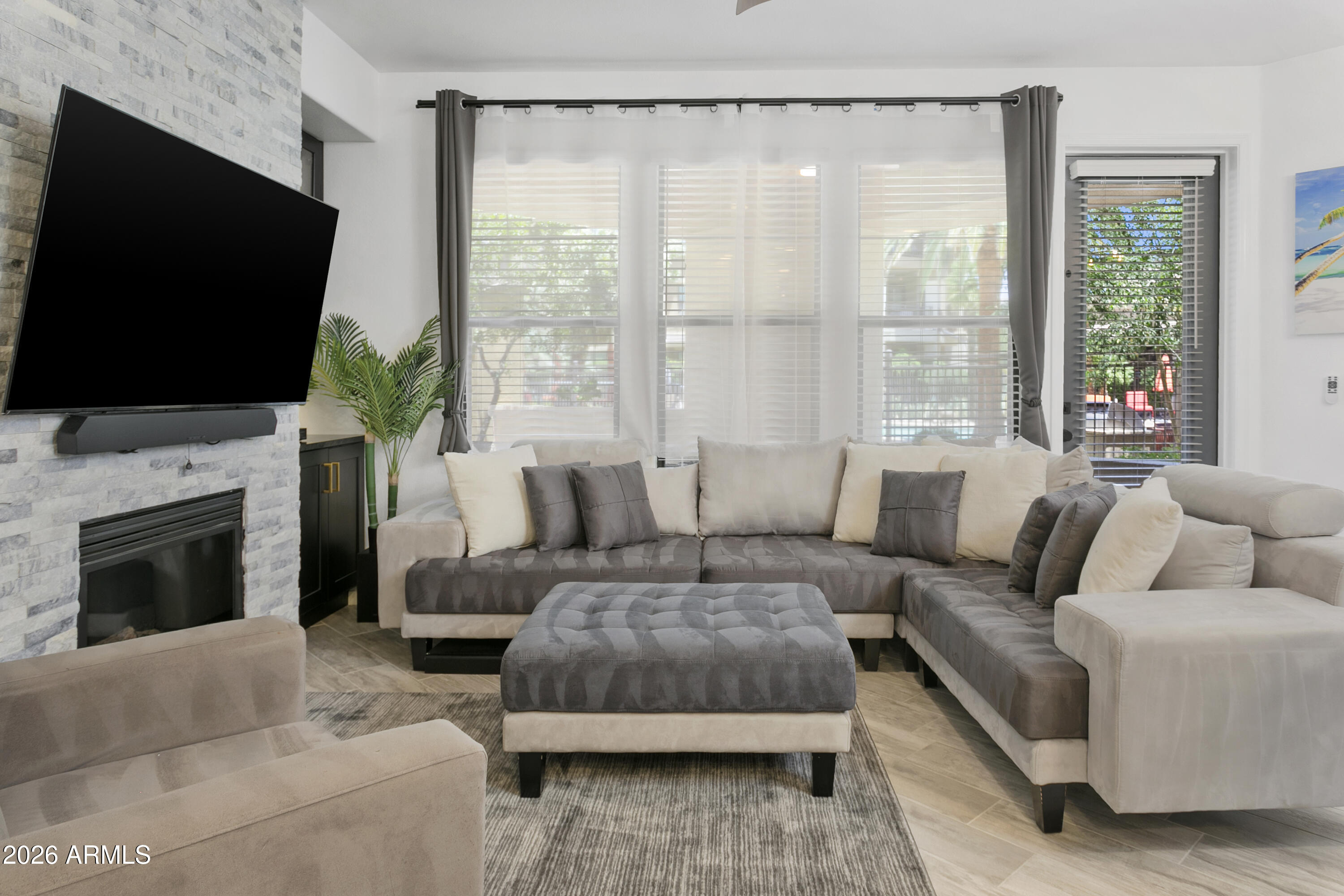 CORRIENTE CONDOMINIUMS - Residential
