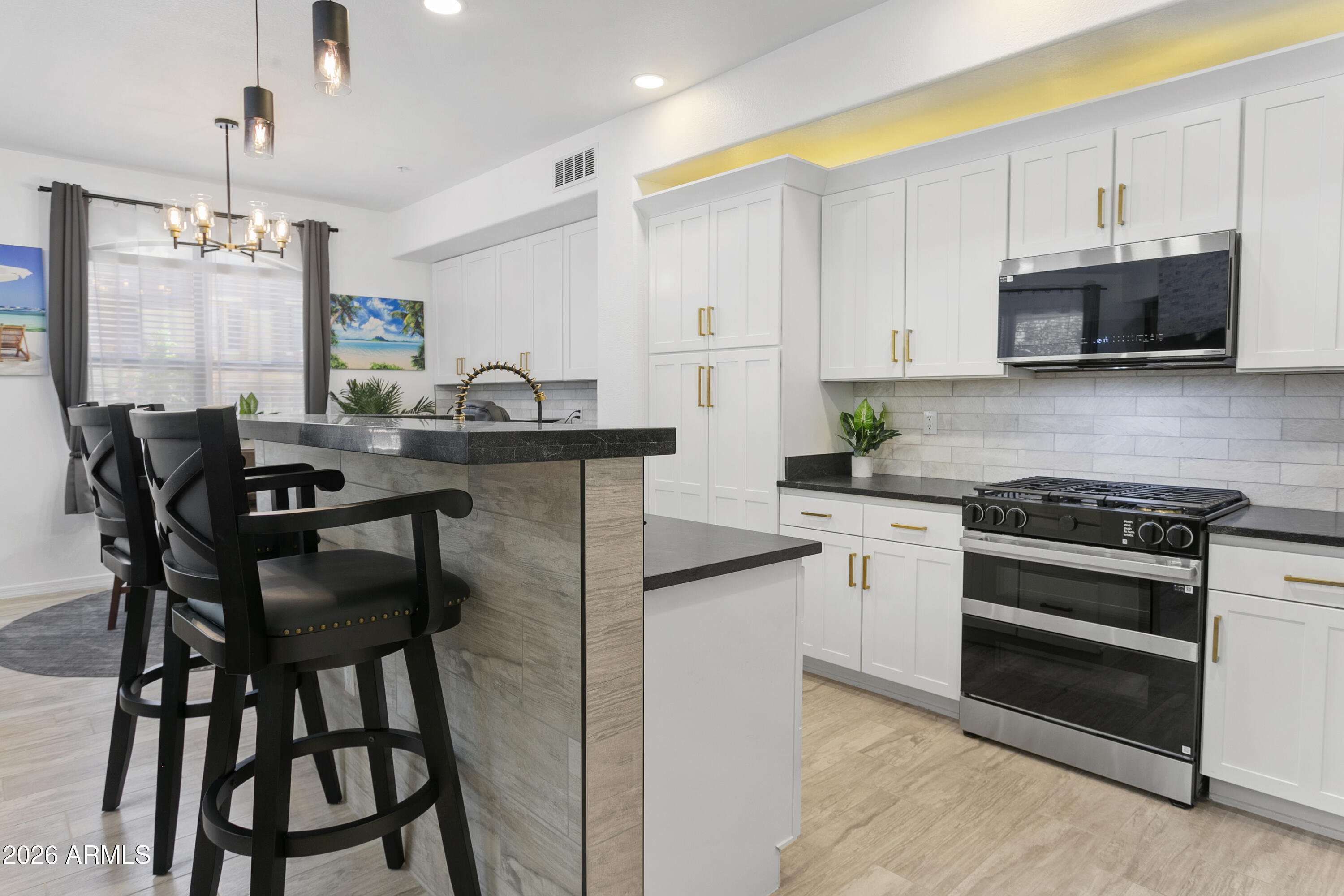 CORRIENTE CONDOMINIUMS - Residential