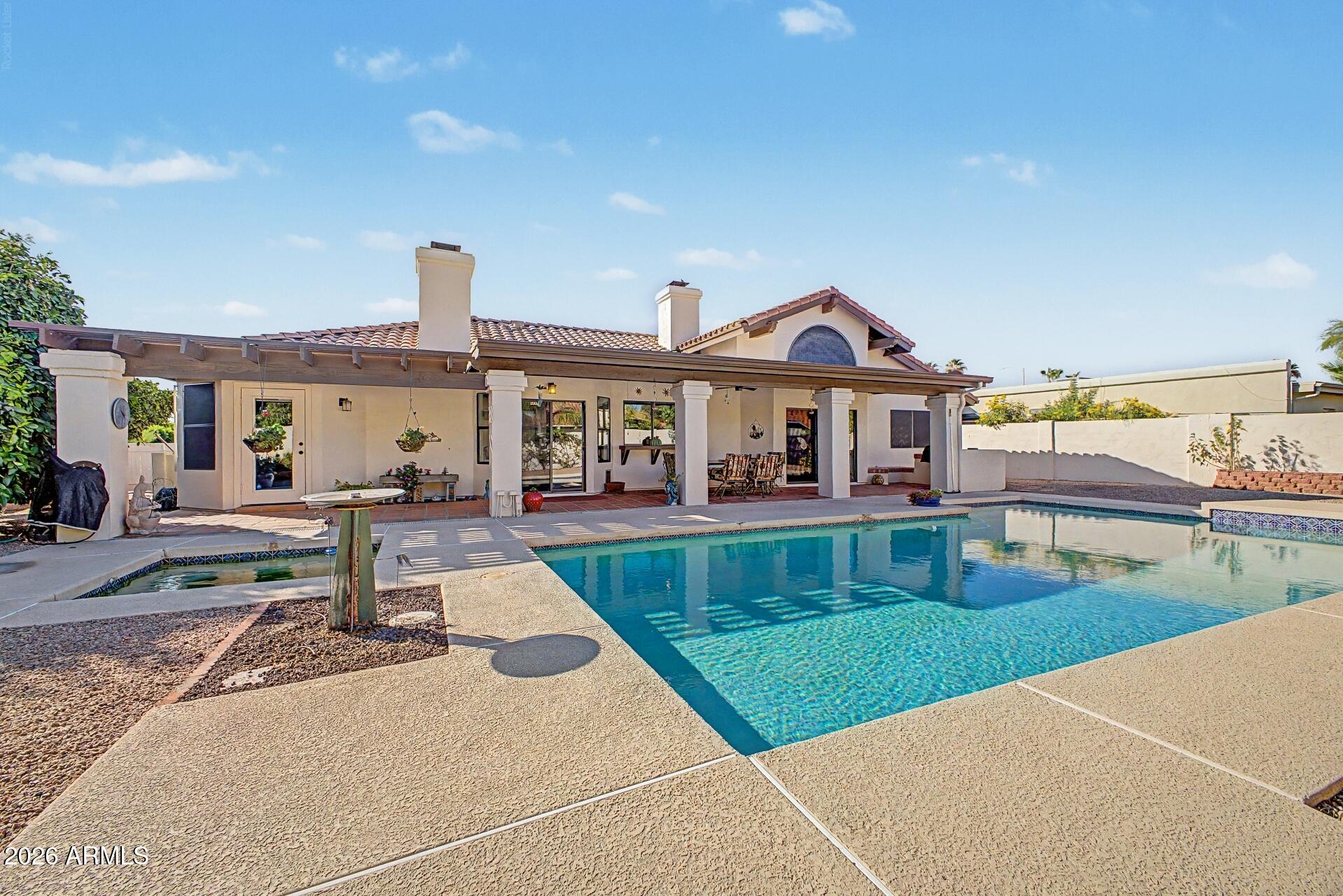 SUGGS RANCHO MCCORMICK - Residential