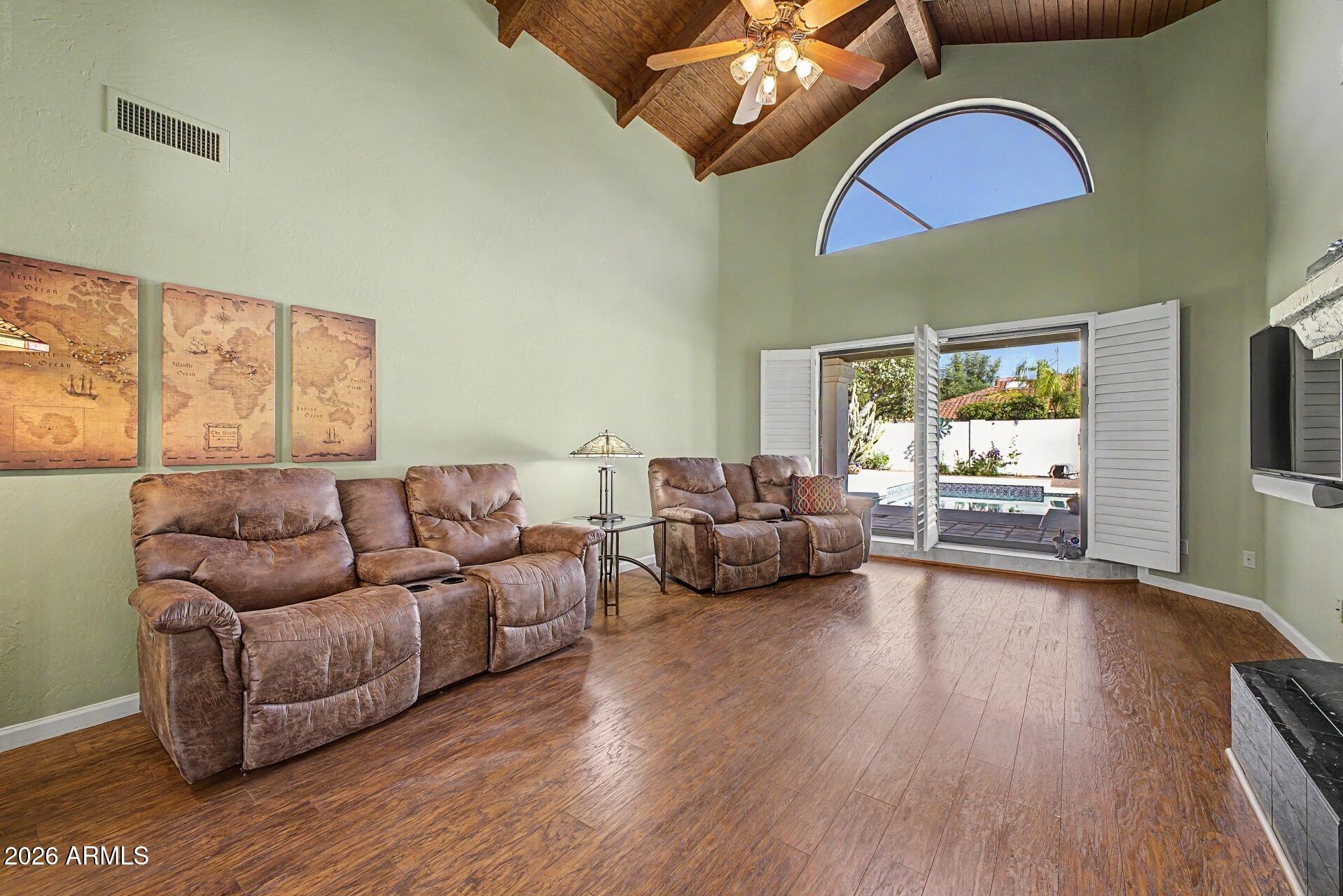 SUGGS RANCHO MCCORMICK - Residential