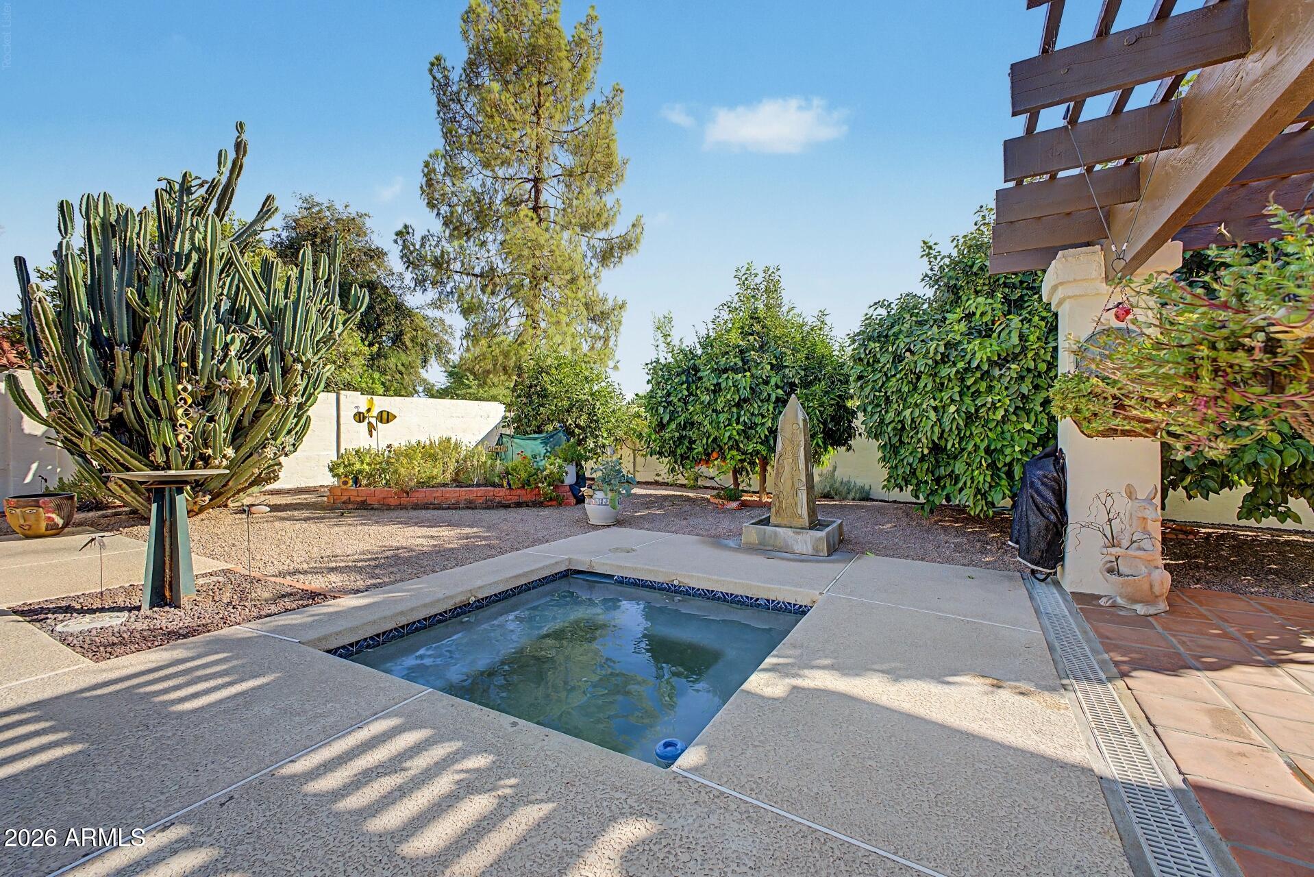 SUGGS RANCHO MCCORMICK - Residential