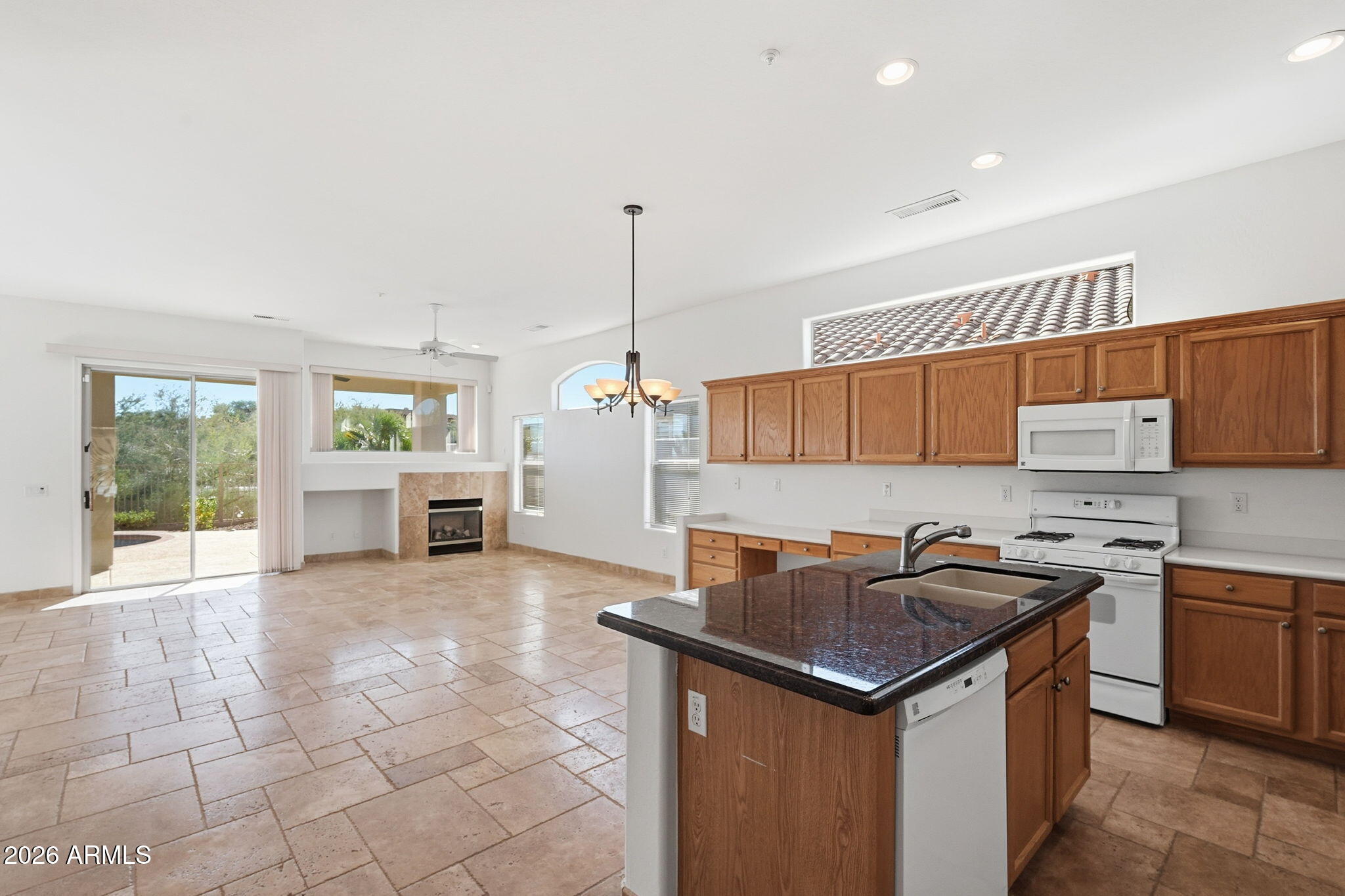 SUNRIDGE CANYON PARCEL C - Residential Lease
