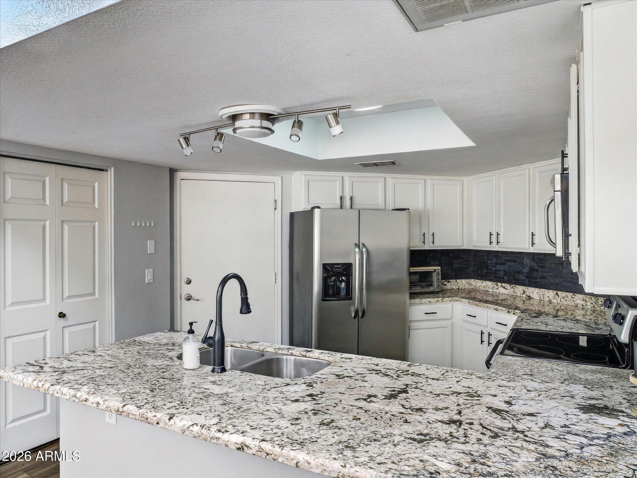 MARINA LINDA AMD - Residential
