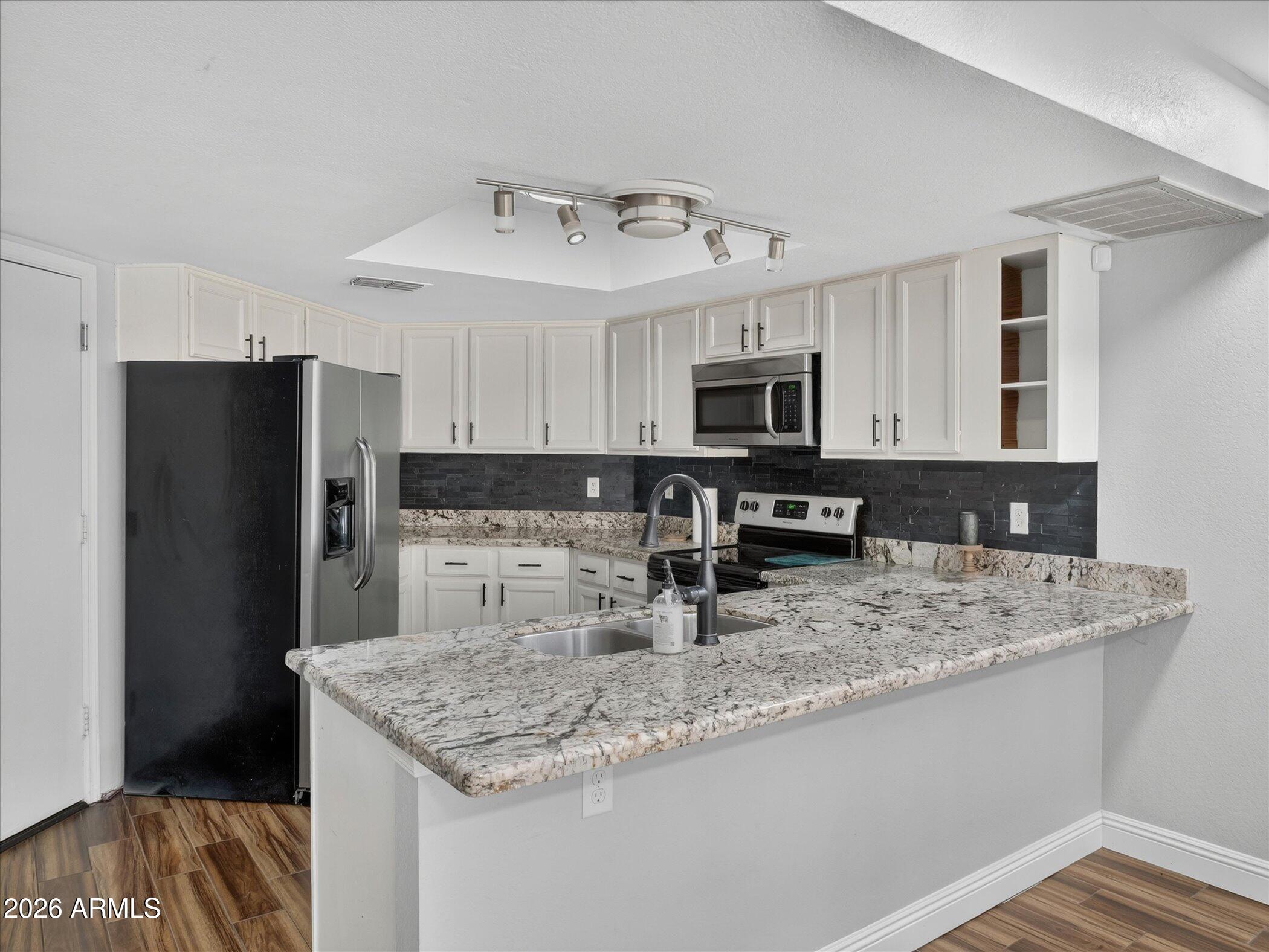 MARINA LINDA AMD - Residential