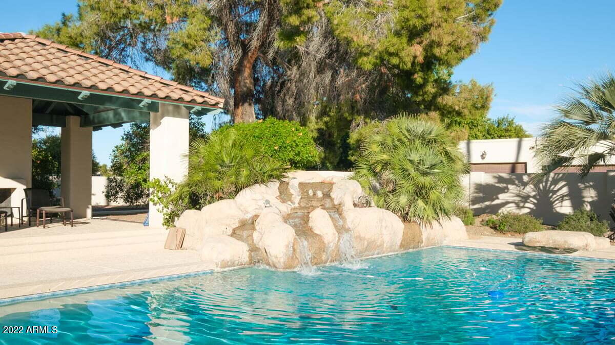 CAMELBACK COUNTRY ESTATES UNIT 2 - Residential