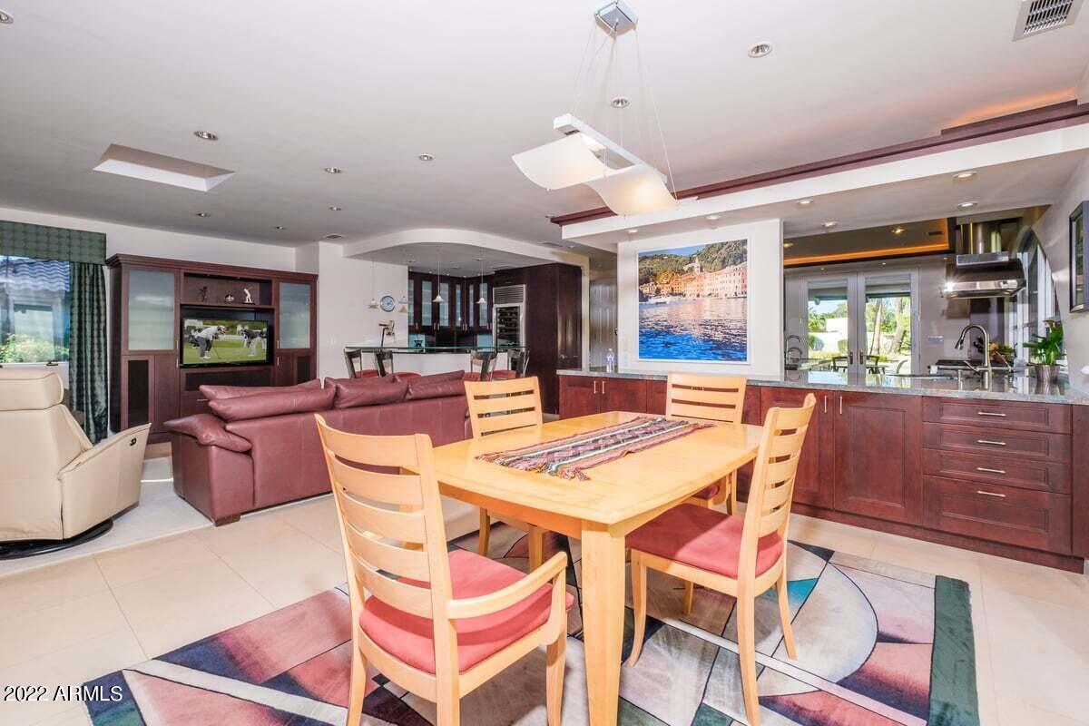 CAMELBACK COUNTRY ESTATES UNIT 2 - Residential