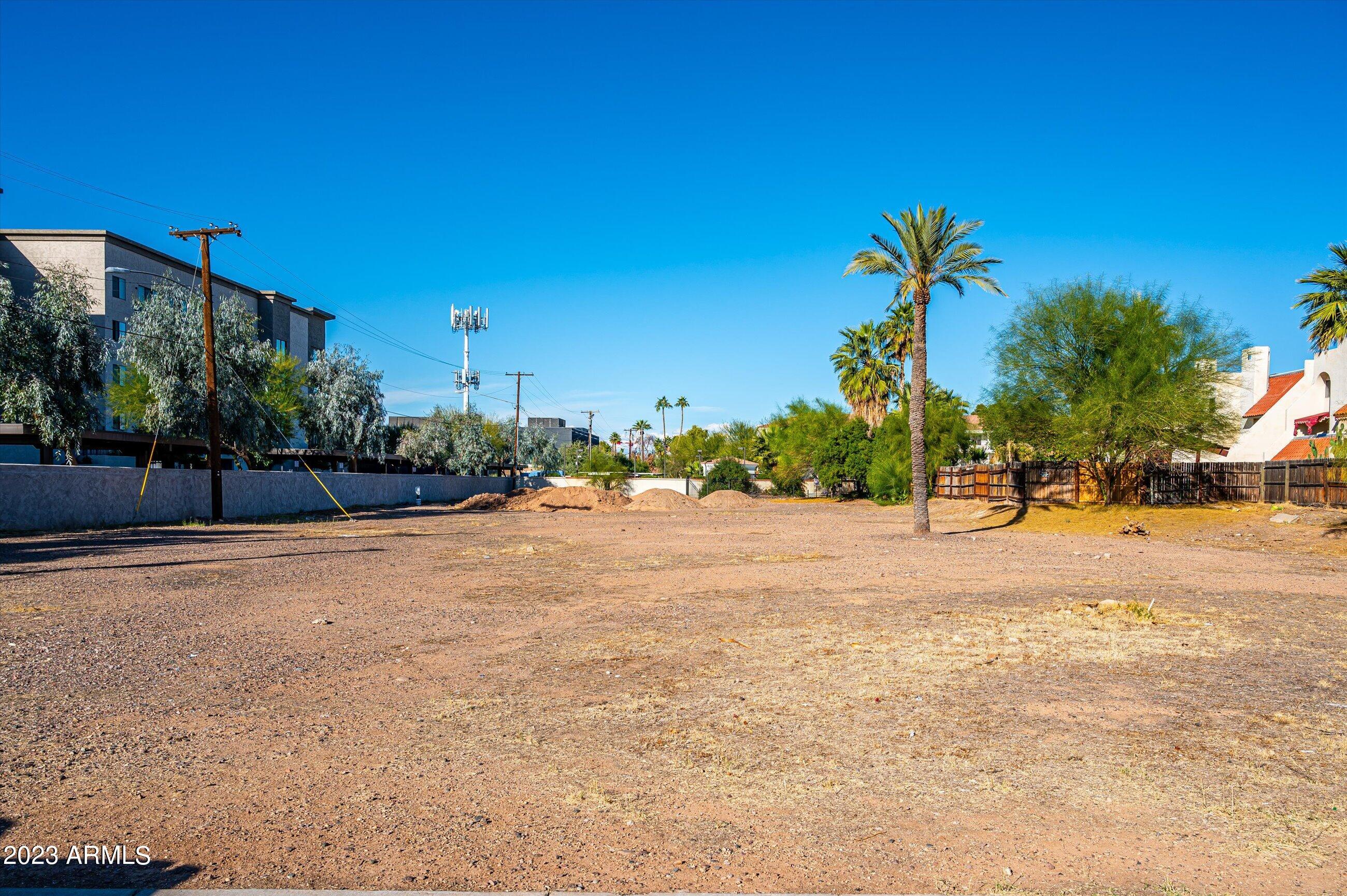 PARK FIFTH AVENUE CONDOMINIUMS - Land