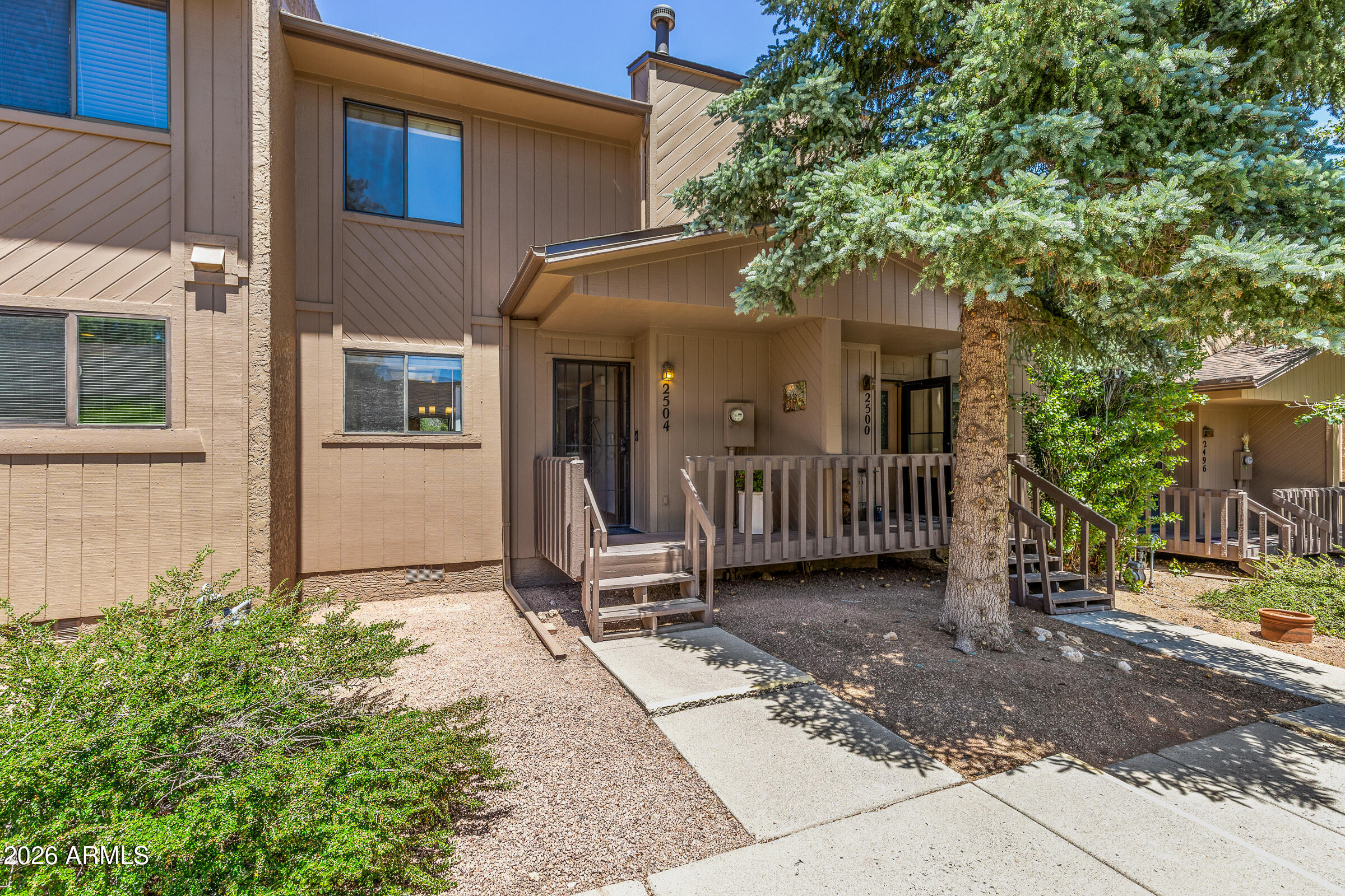 ELK RUN TOWNHOUSES - Residential