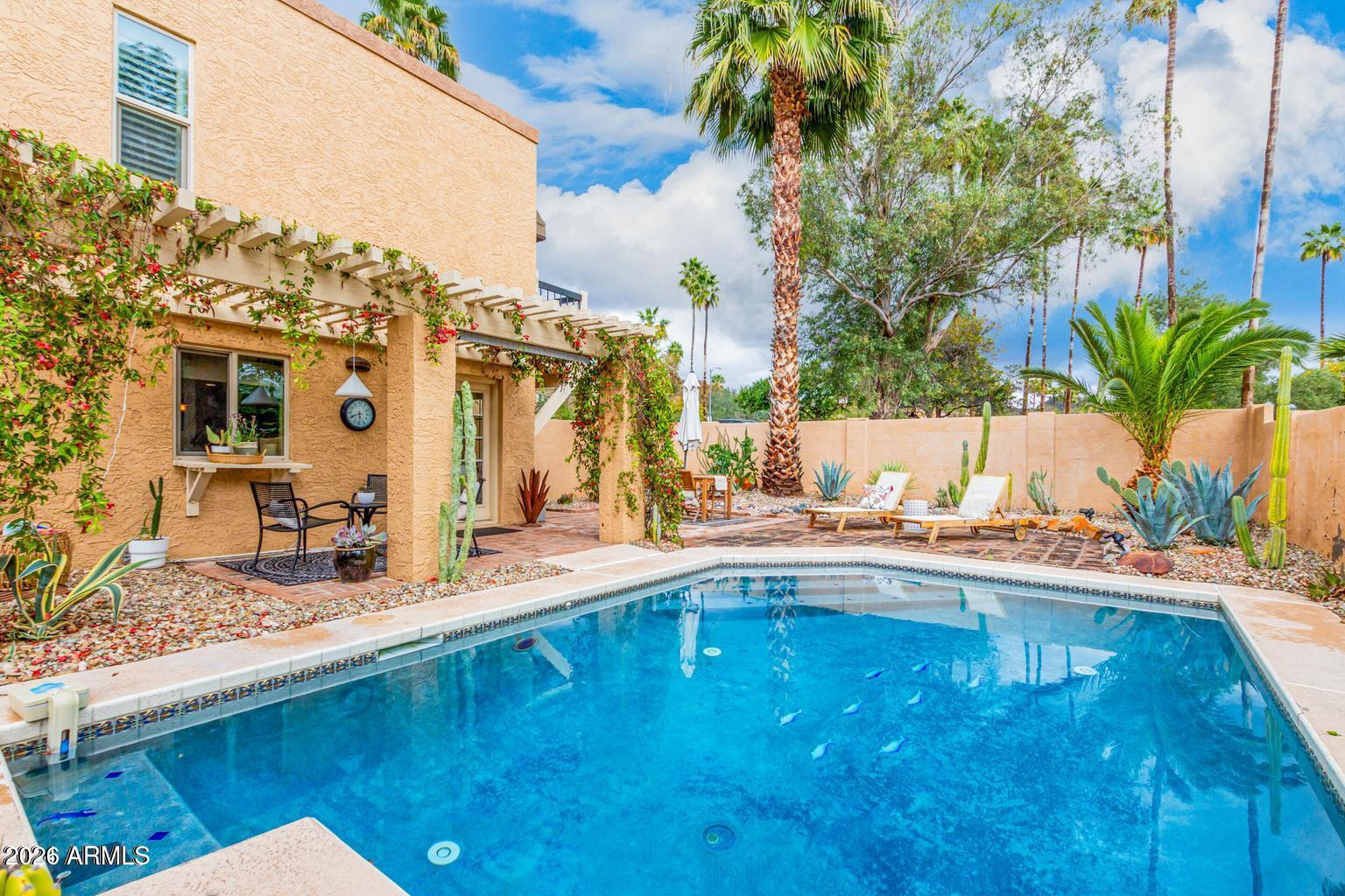 POINTE TAPATIO - Residential