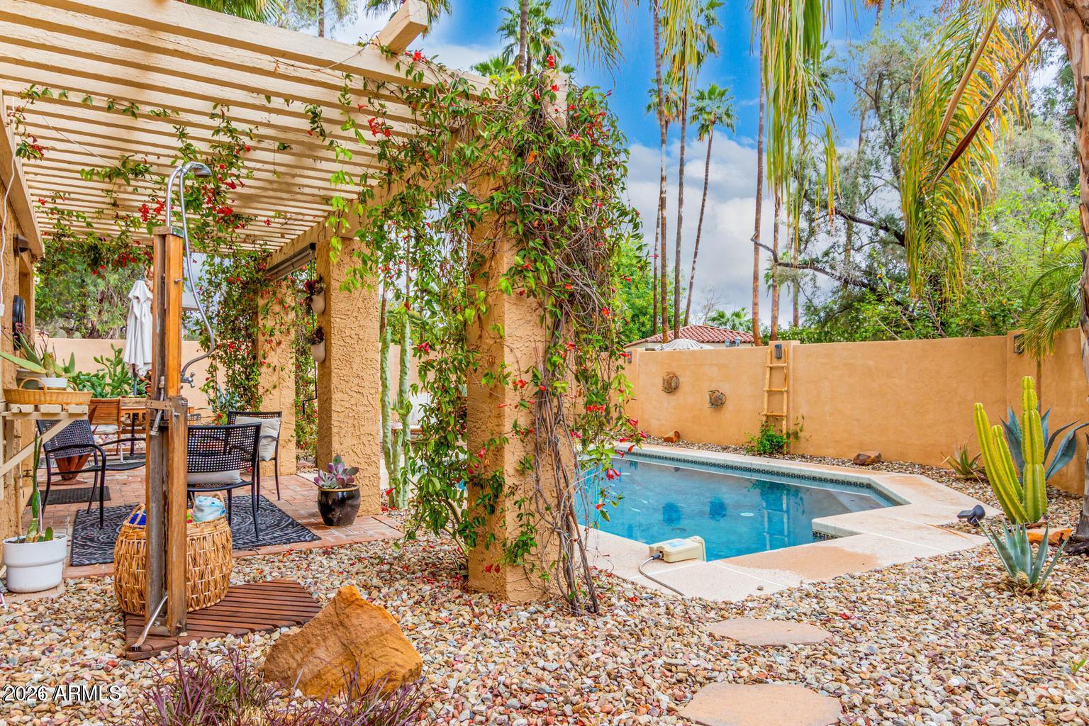POINTE TAPATIO - Residential