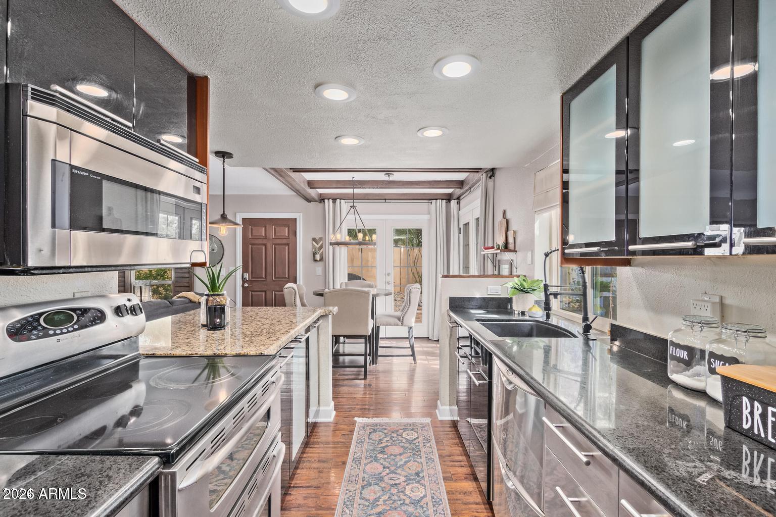POINTE TAPATIO - Residential