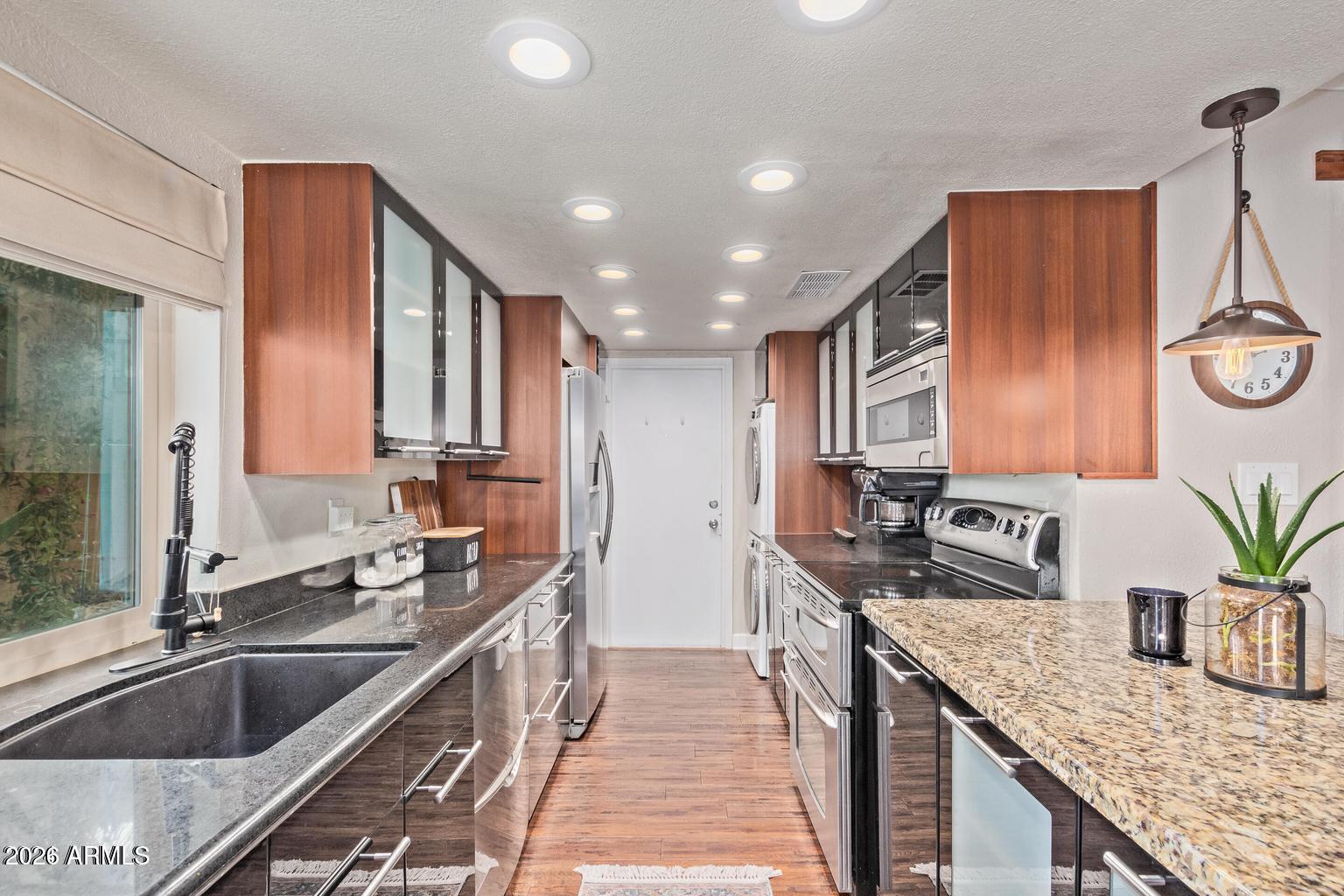 POINTE TAPATIO - Residential