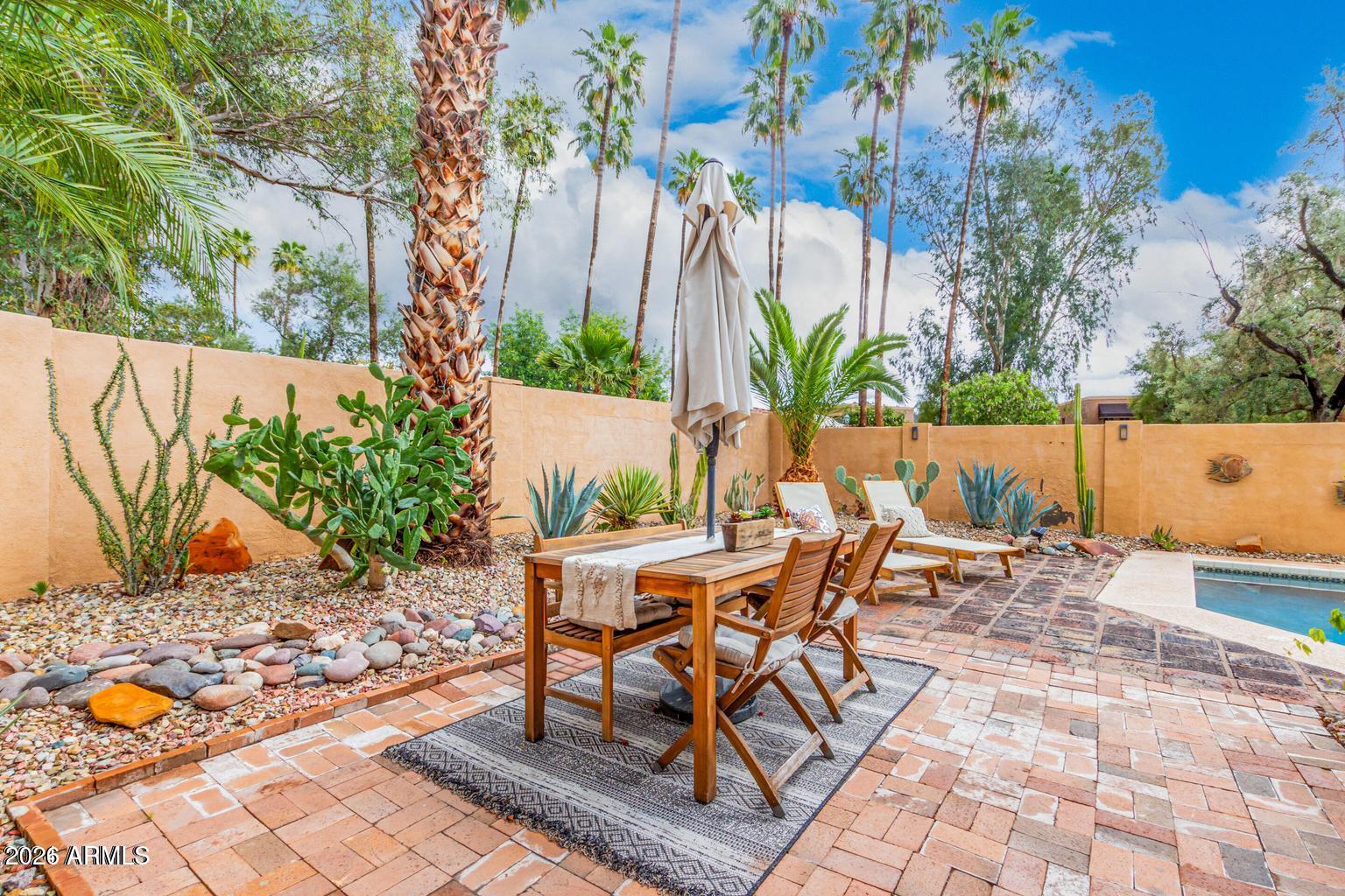 POINTE TAPATIO - Residential