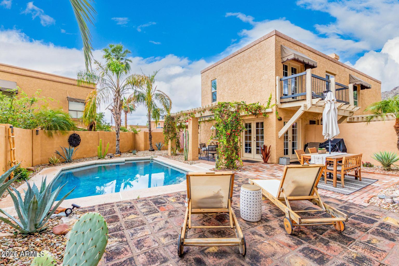 POINTE TAPATIO - Residential