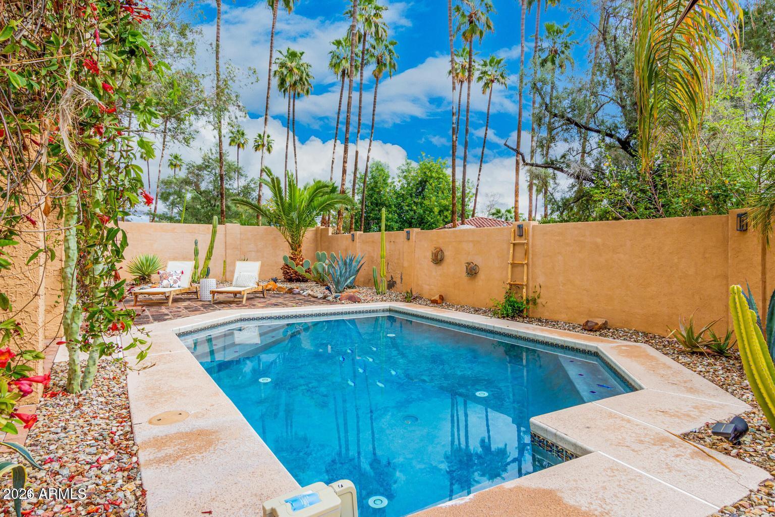 POINTE TAPATIO - Residential