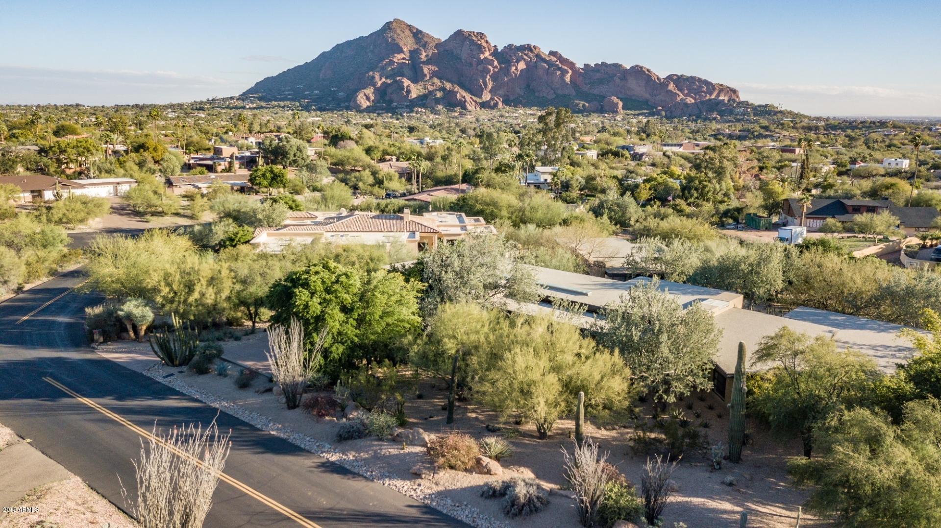 PARADISE HIGHLANDS - Residential