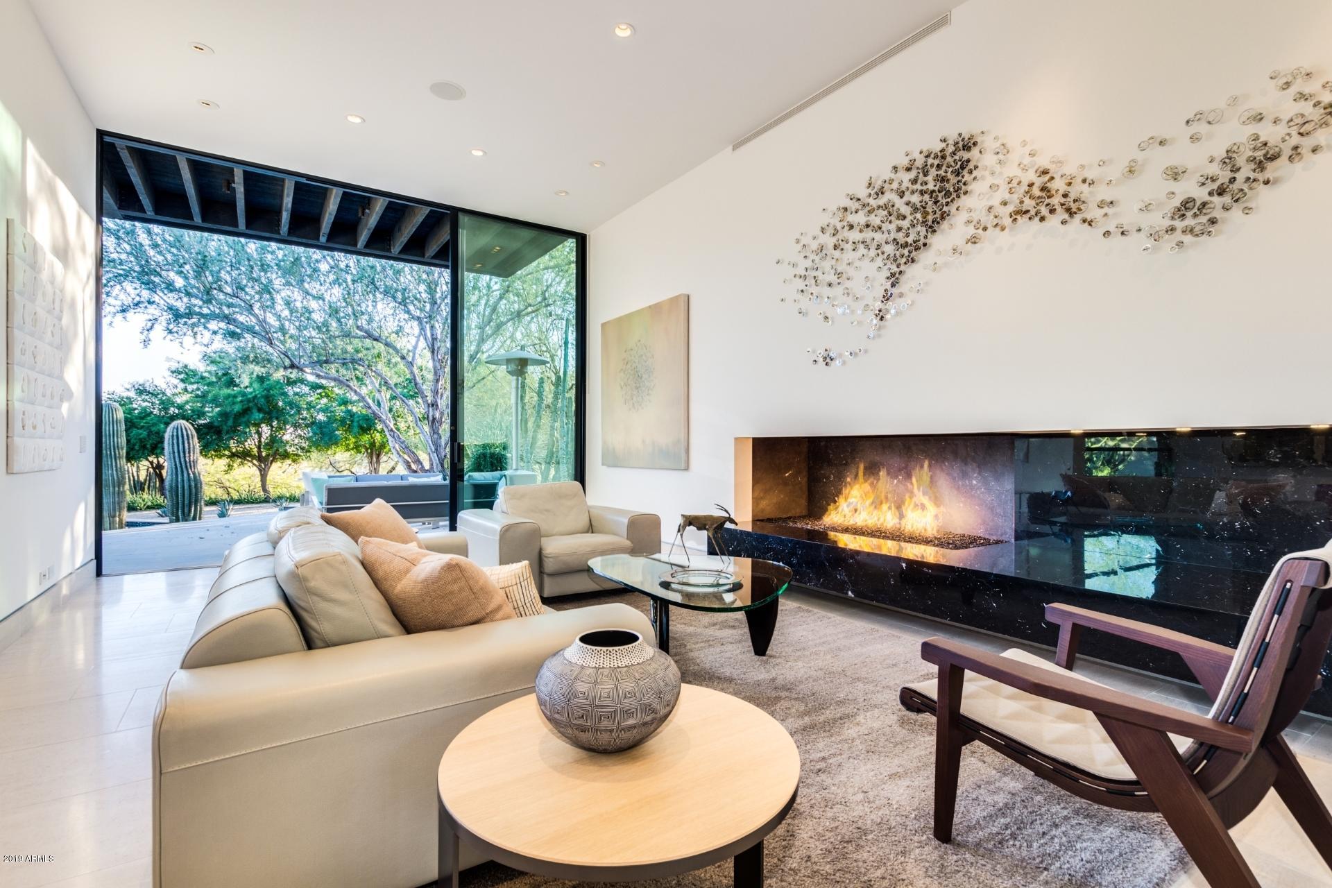 PARADISE HIGHLANDS - Residential