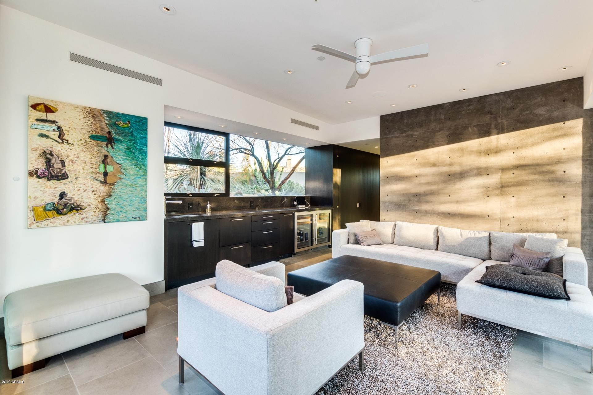 PARADISE HIGHLANDS - Residential