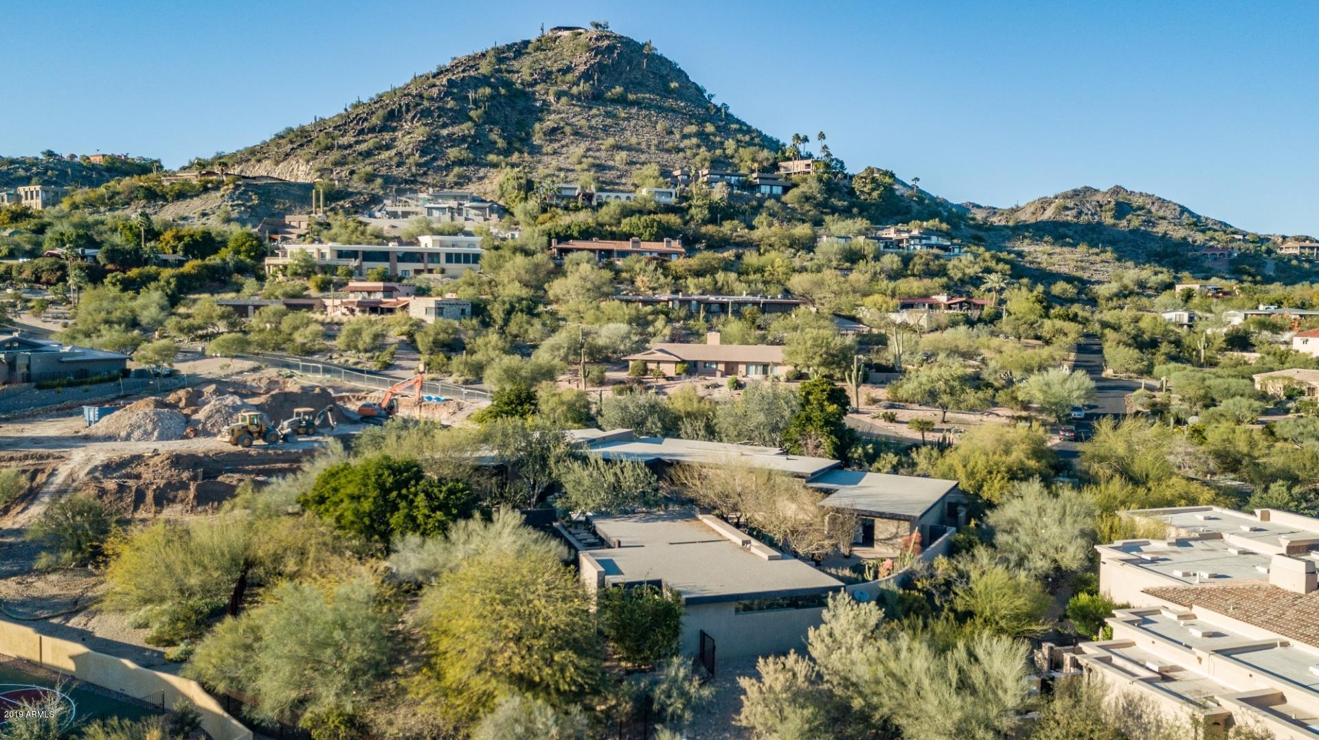 PARADISE HIGHLANDS - Residential