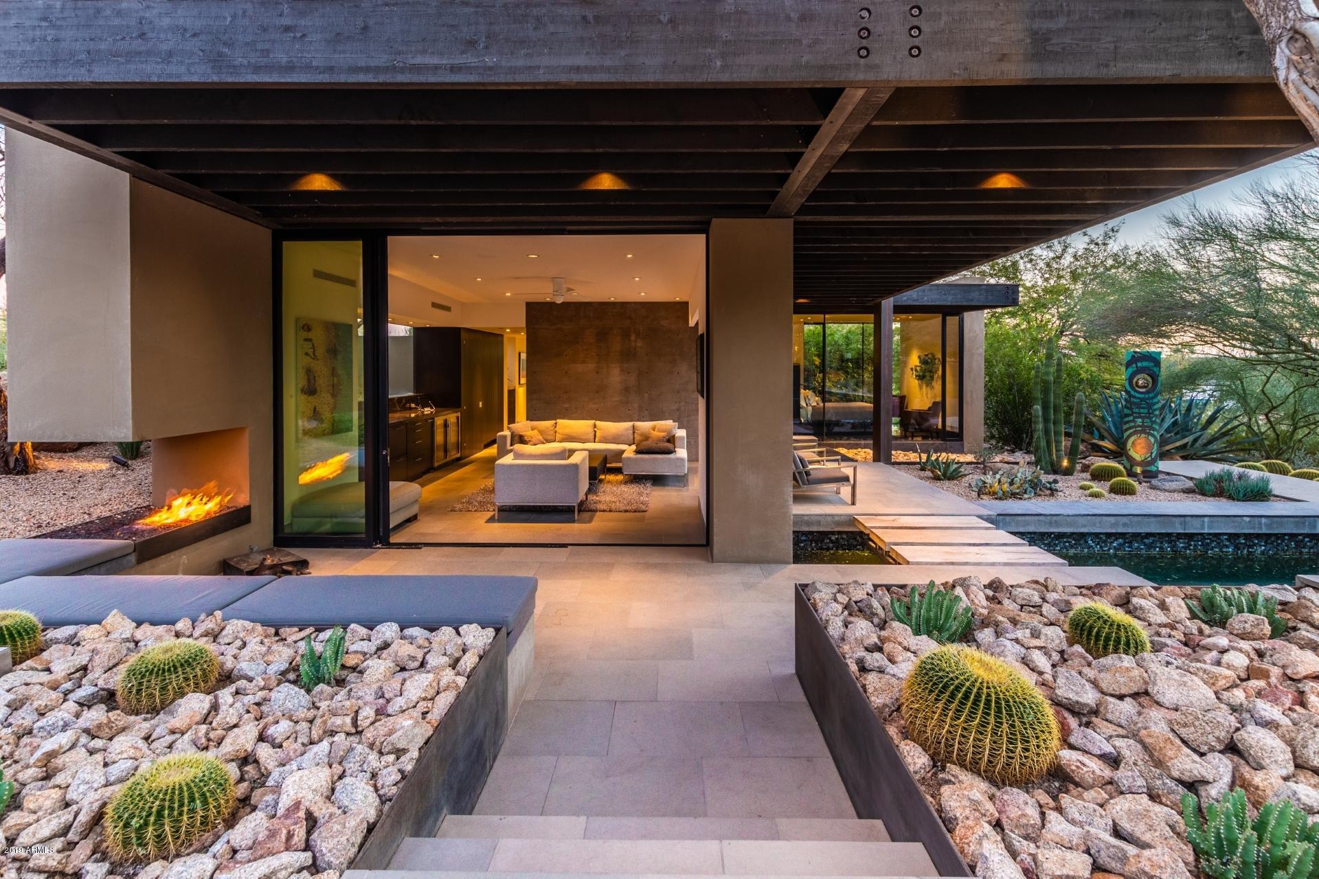 PARADISE HIGHLANDS - Residential
